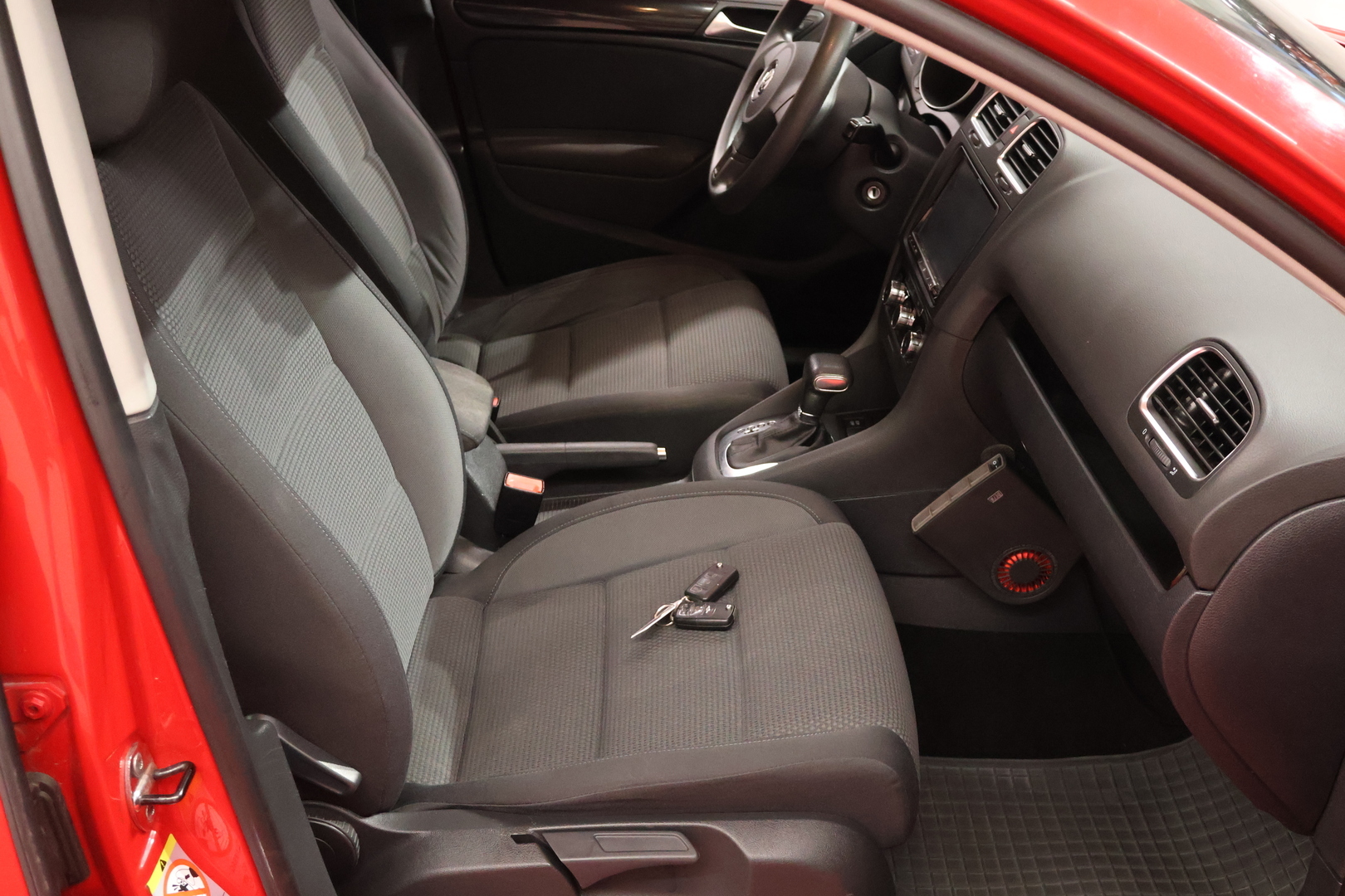 VOLKSWAGEN Golf 2009