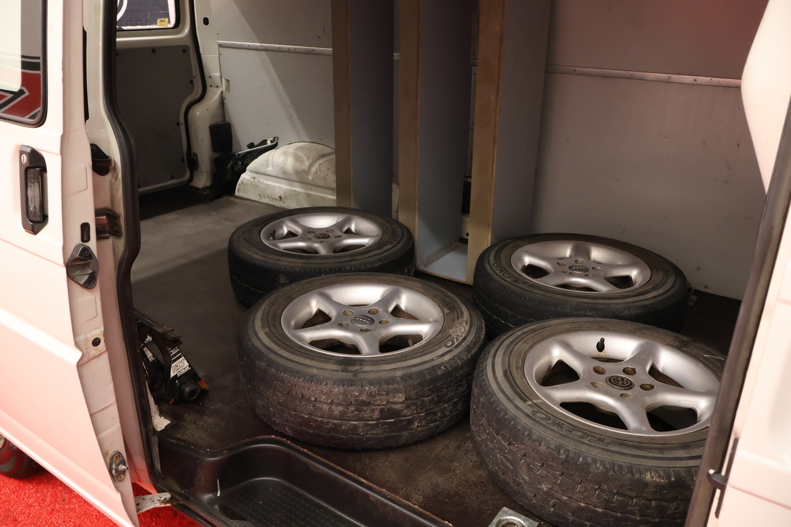 VOLKSWAGEN Transporter 2001