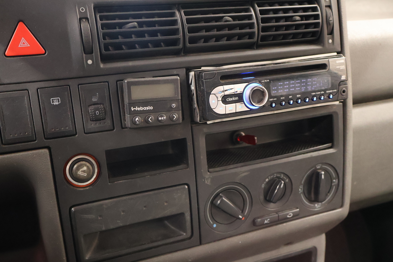 VOLKSWAGEN Transporter 2001