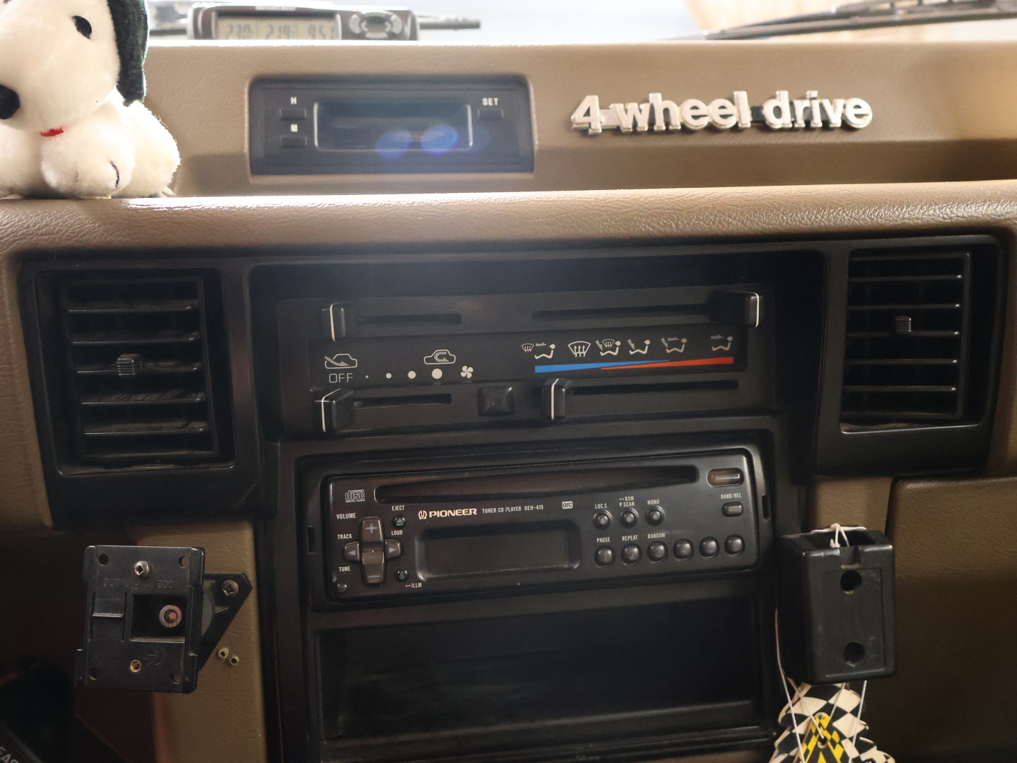 MITSUBISHI L200 11