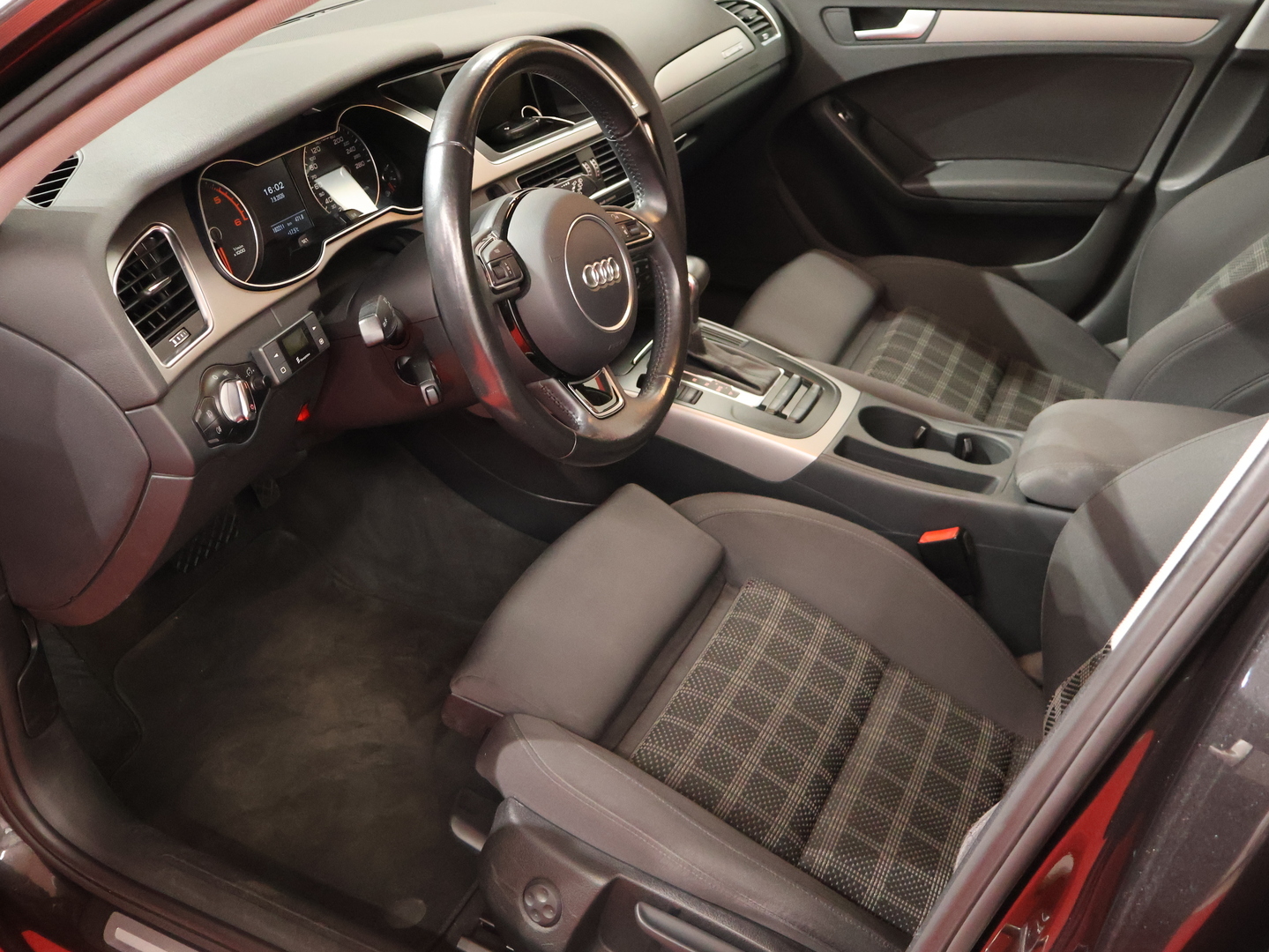 AUDI A4 2013