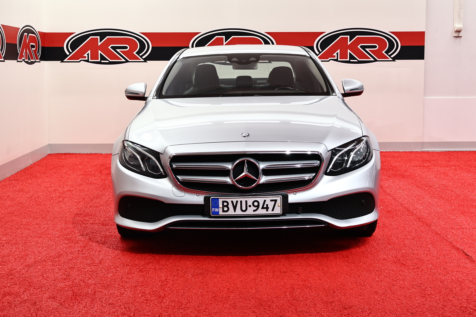 MERCEDES-BENZ E 2016