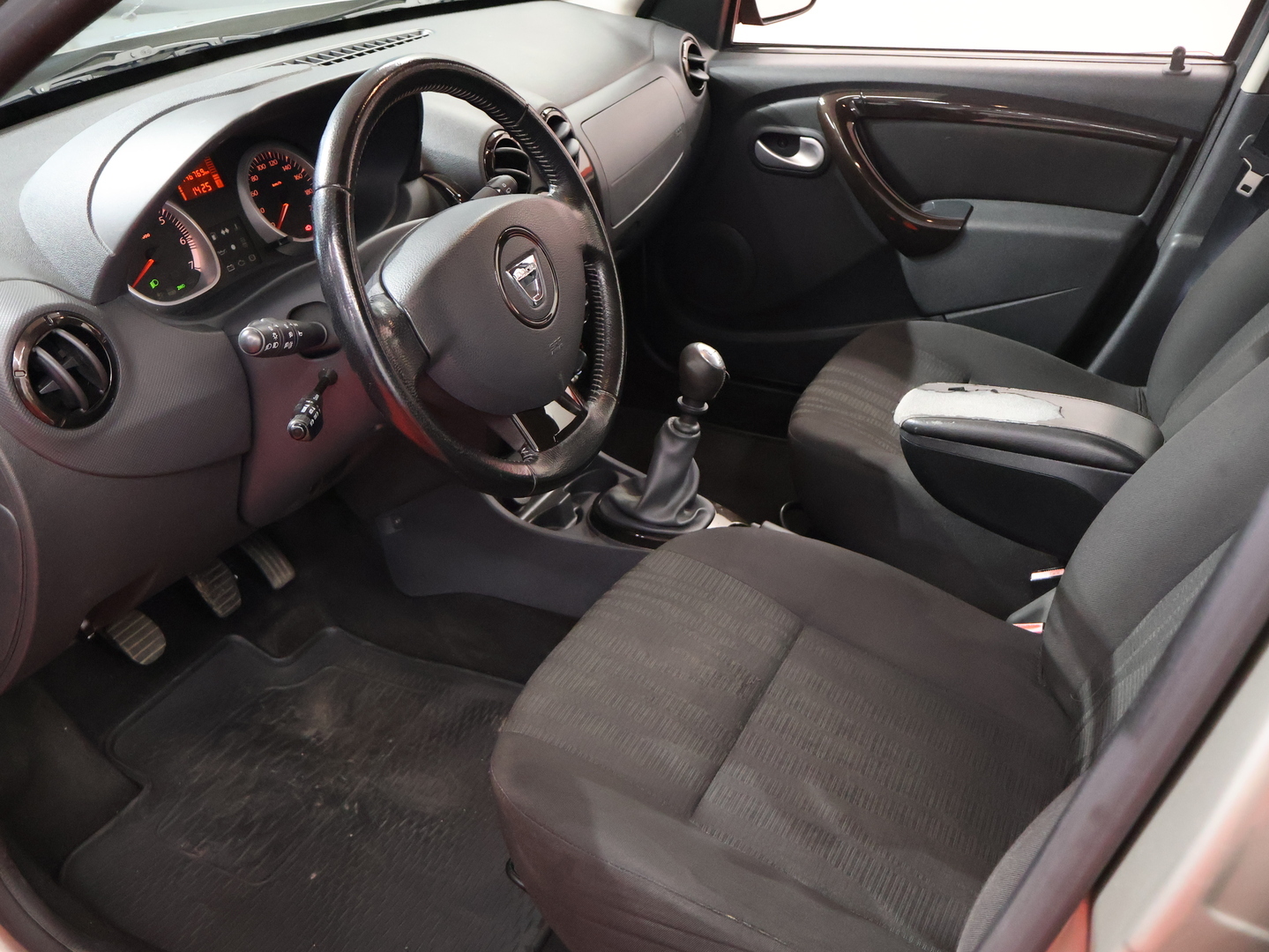 DACIA Duster 2011