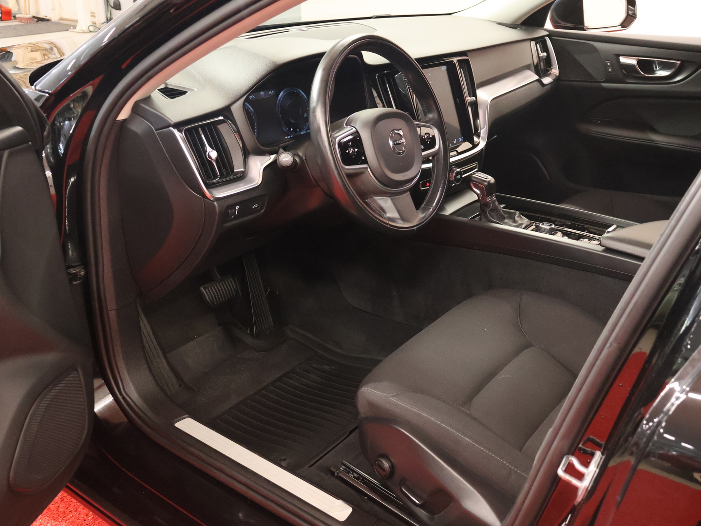 VOLVO V60 2019