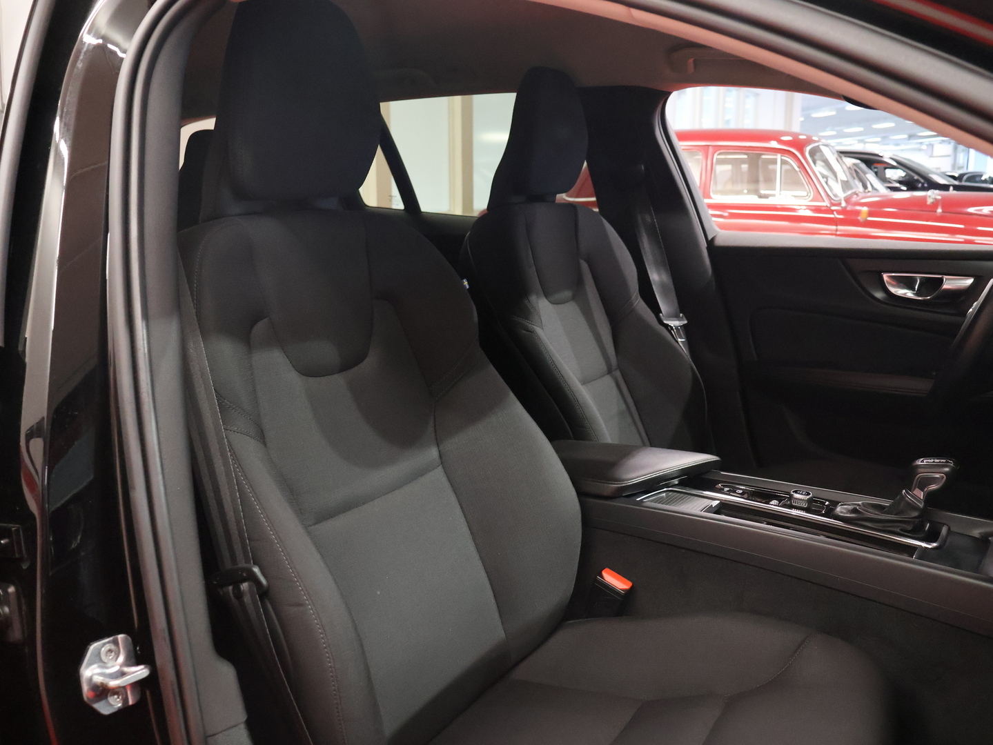 VOLVO V60 2019