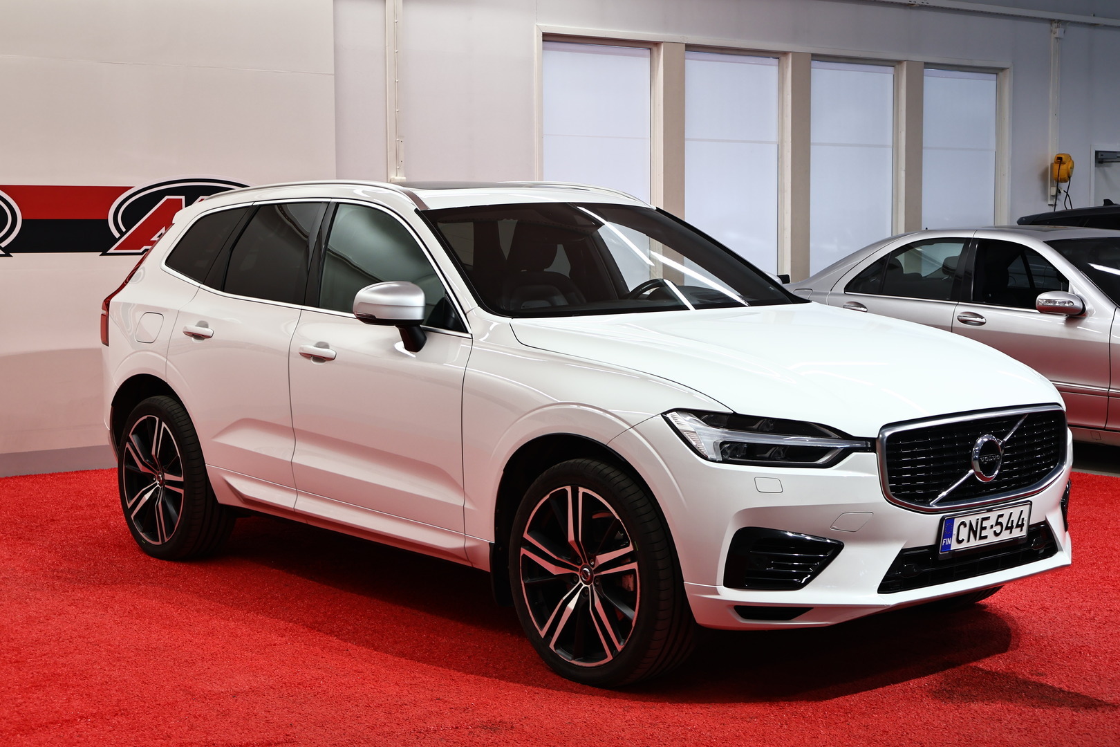 VOLVO XC60 2019