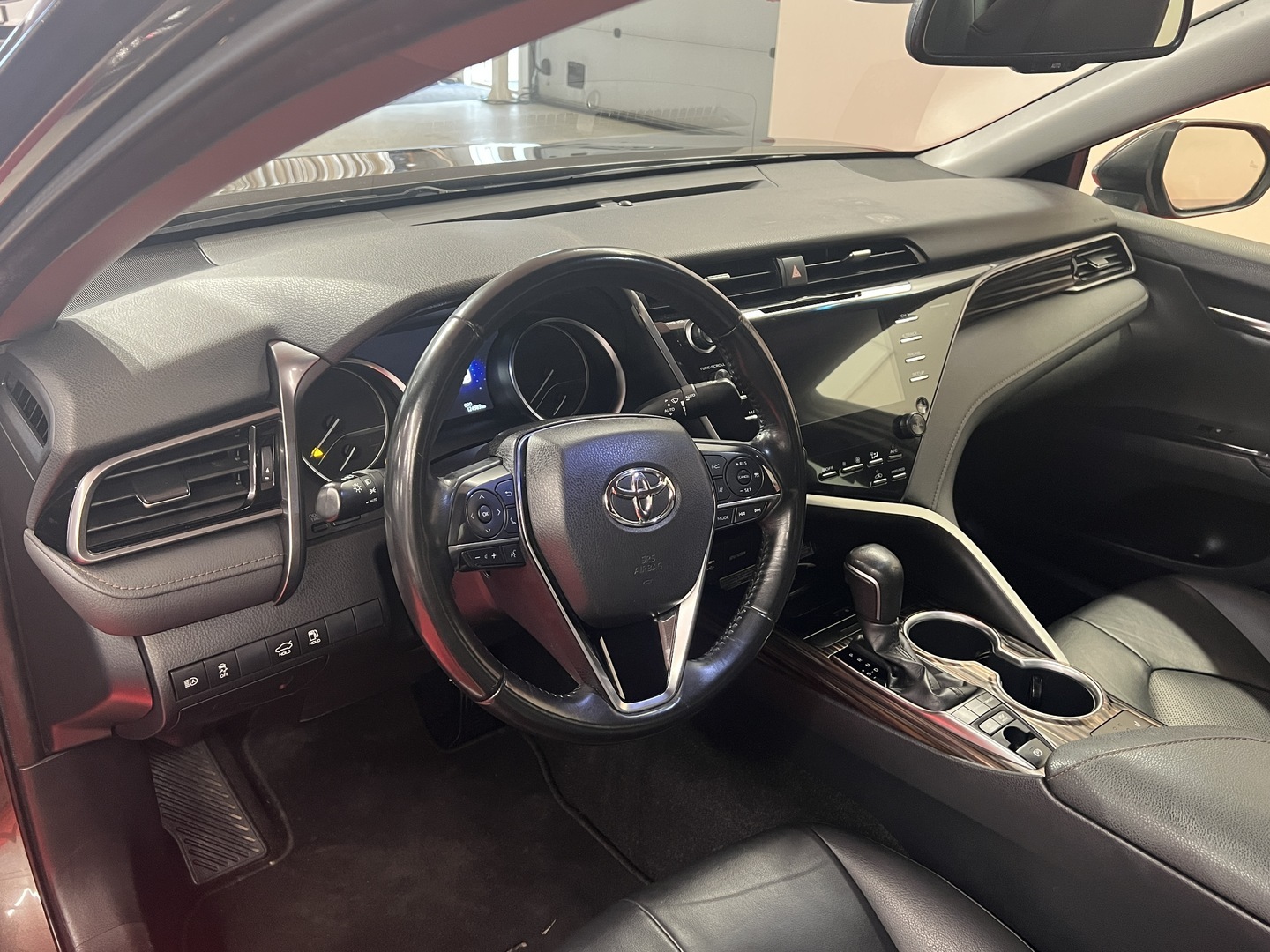 TOYOTA Camry 2019