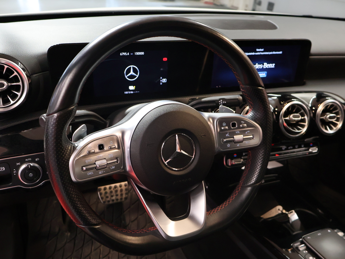 MERCEDES-BENZ A 2020