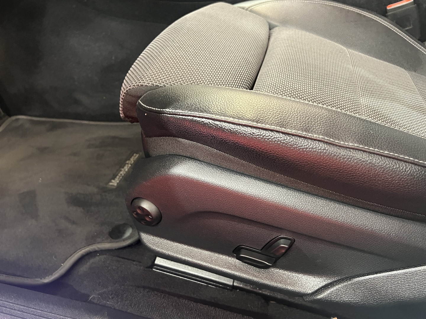 MERCEDES-BENZ E 2021