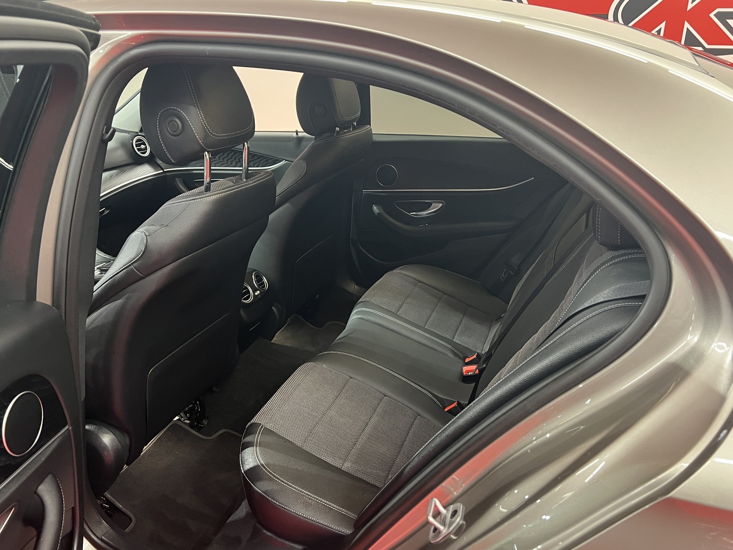 MERCEDES-BENZ E 2021