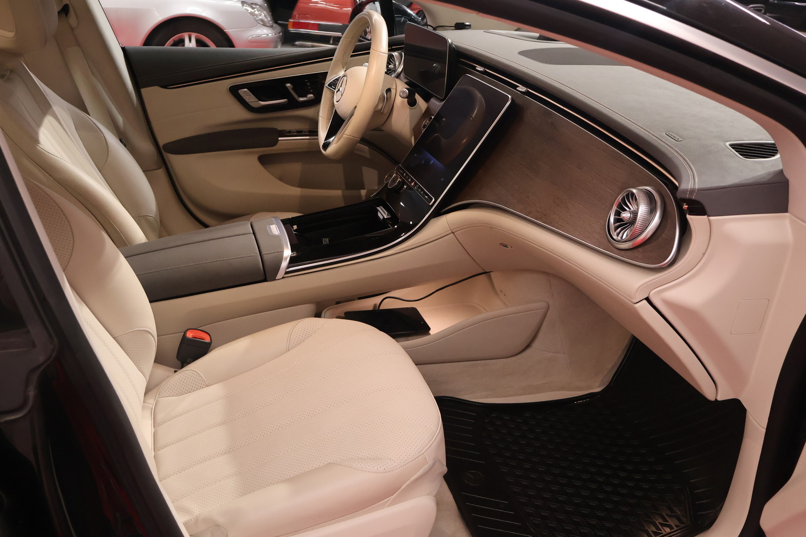 MERCEDES-BENZ EQS 2022