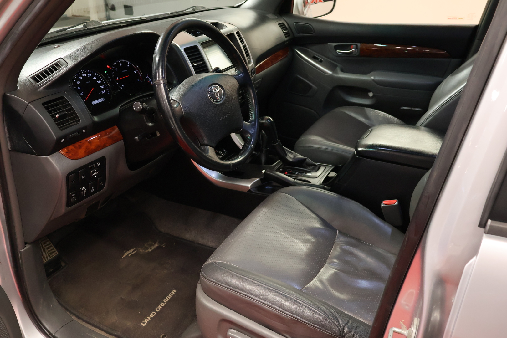 TOYOTA Land Cruiser 2005