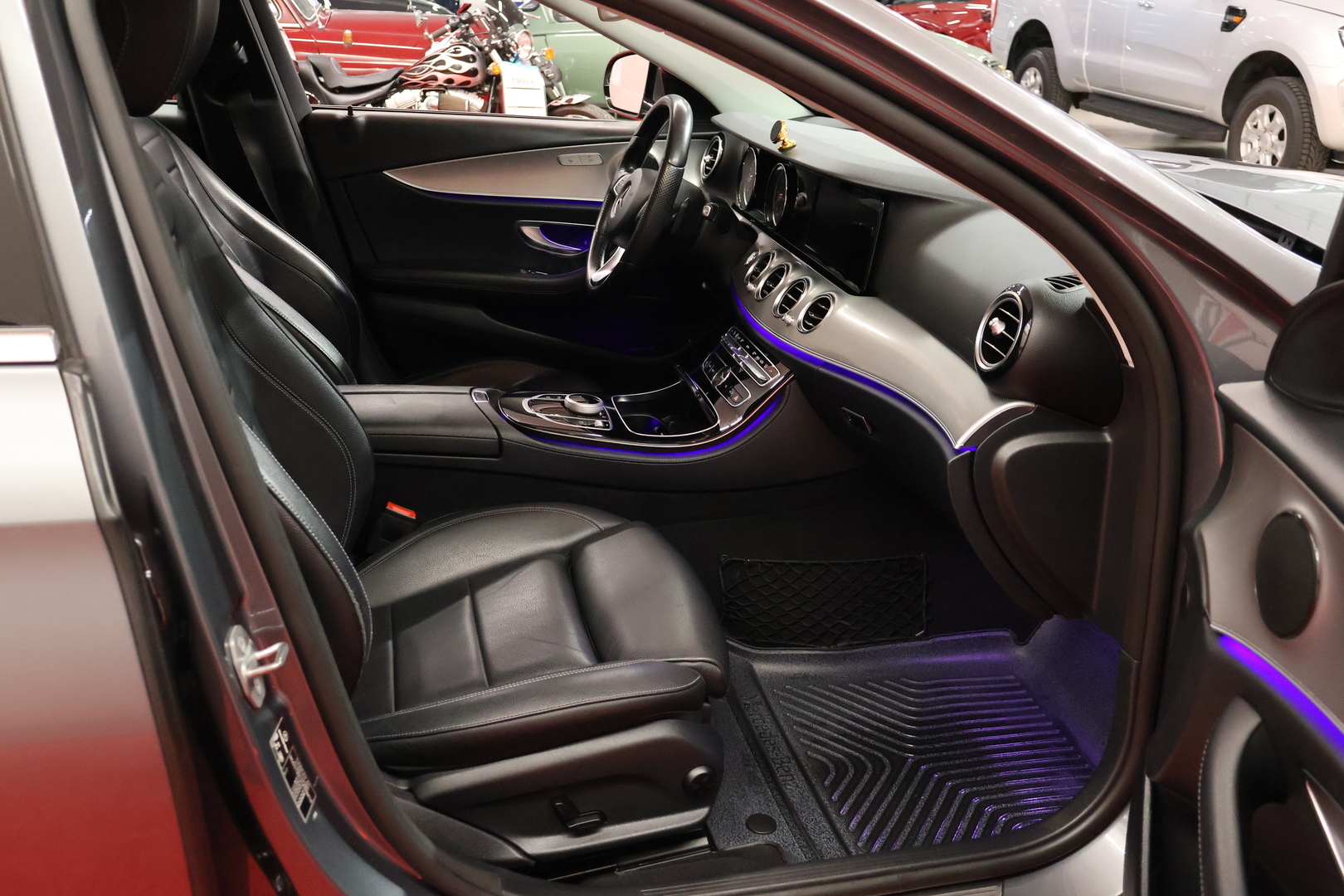 MERCEDES-BENZ E 2017