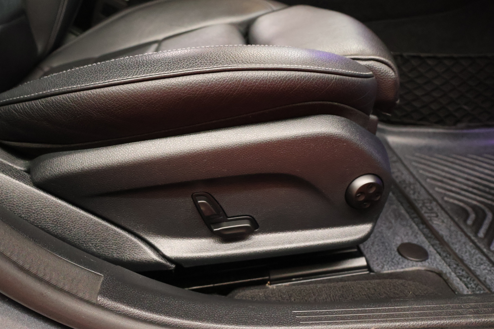 MERCEDES-BENZ E 2017