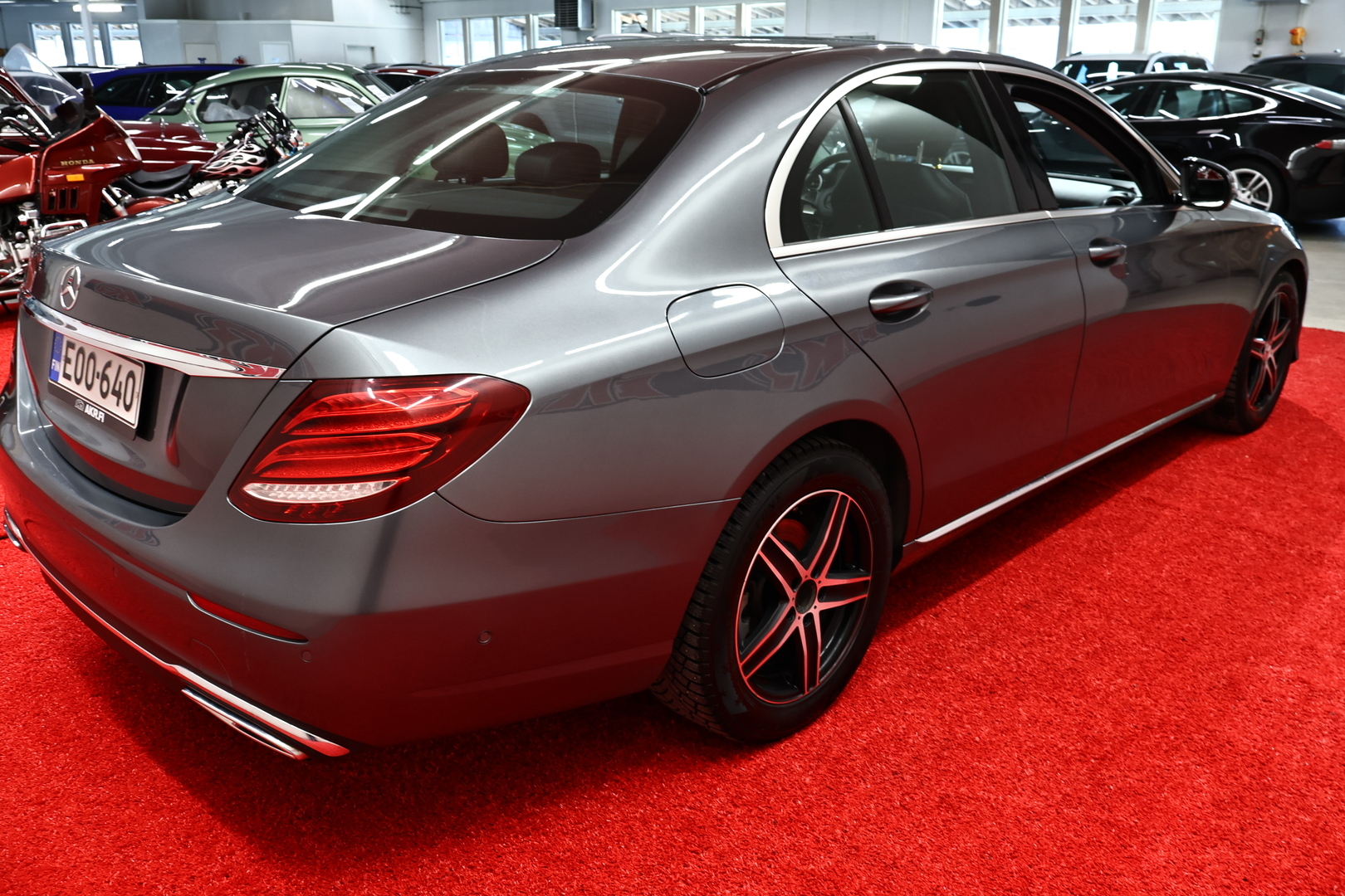 MERCEDES-BENZ E 2017