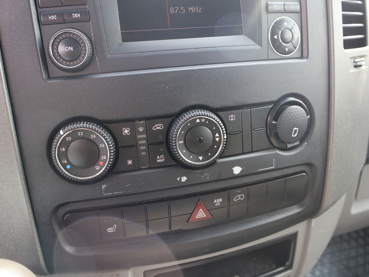 VOLKSWAGEN Crafter 2012