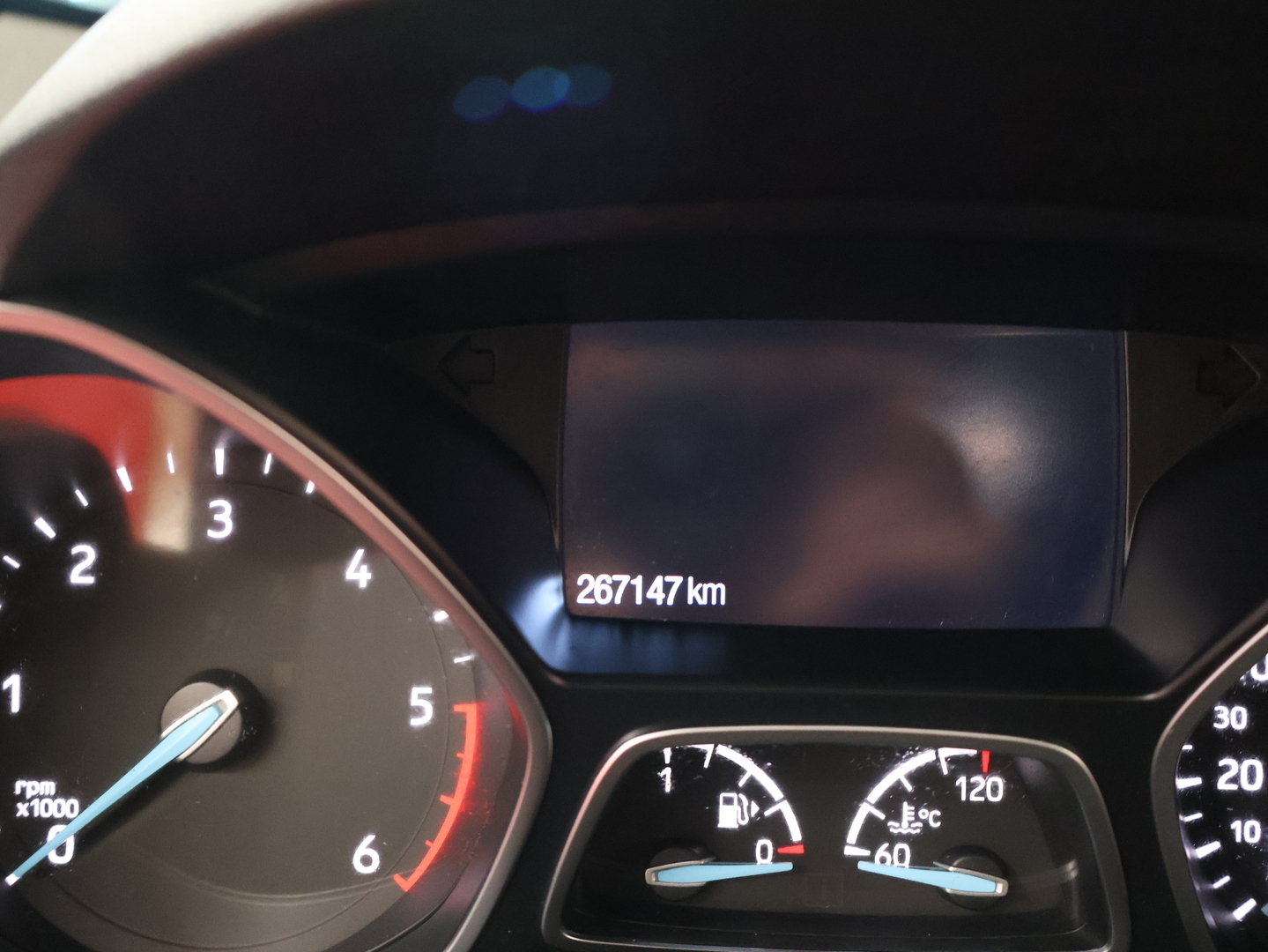 FORD Kuga 13