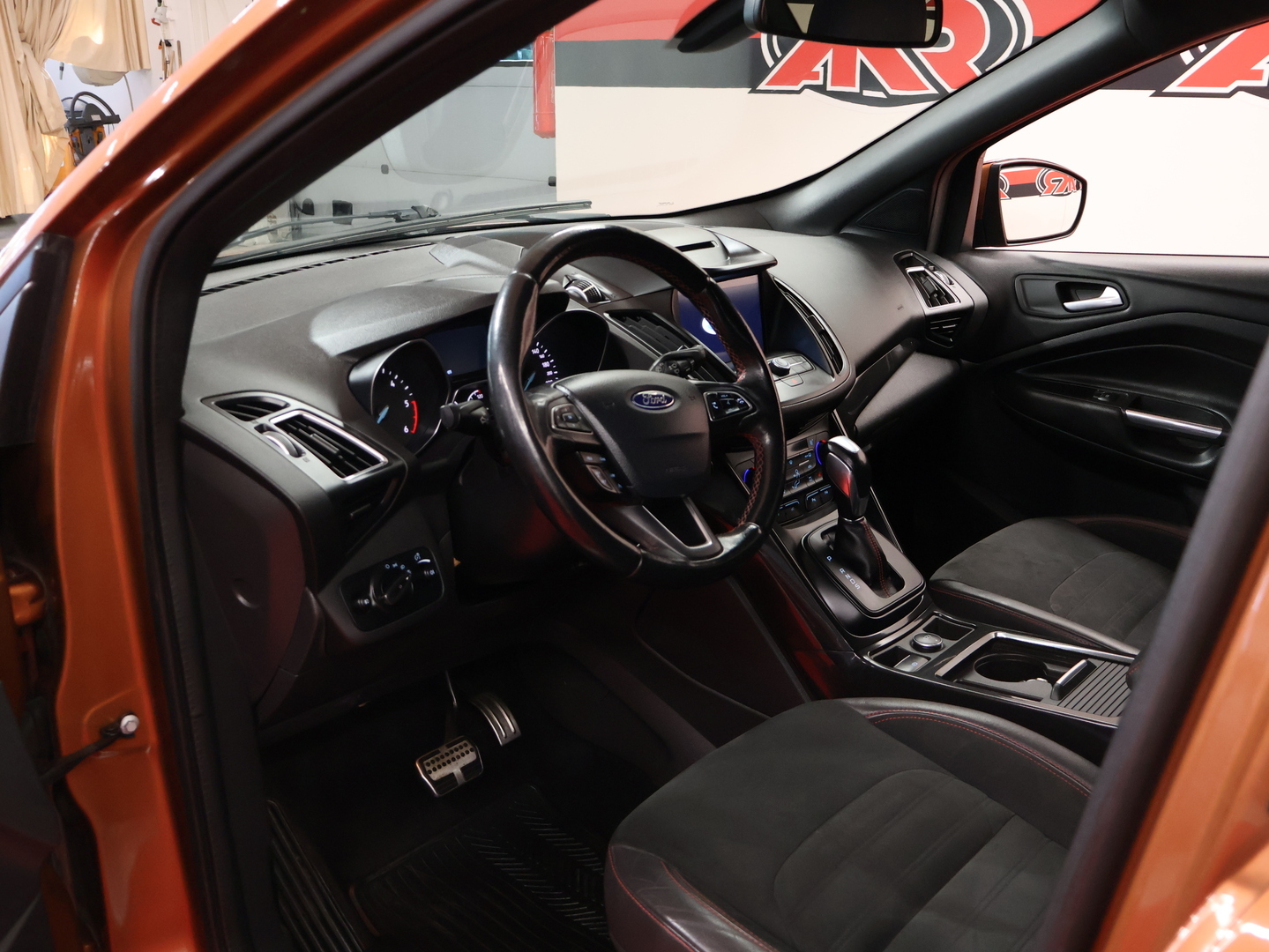 FORD Kuga 6