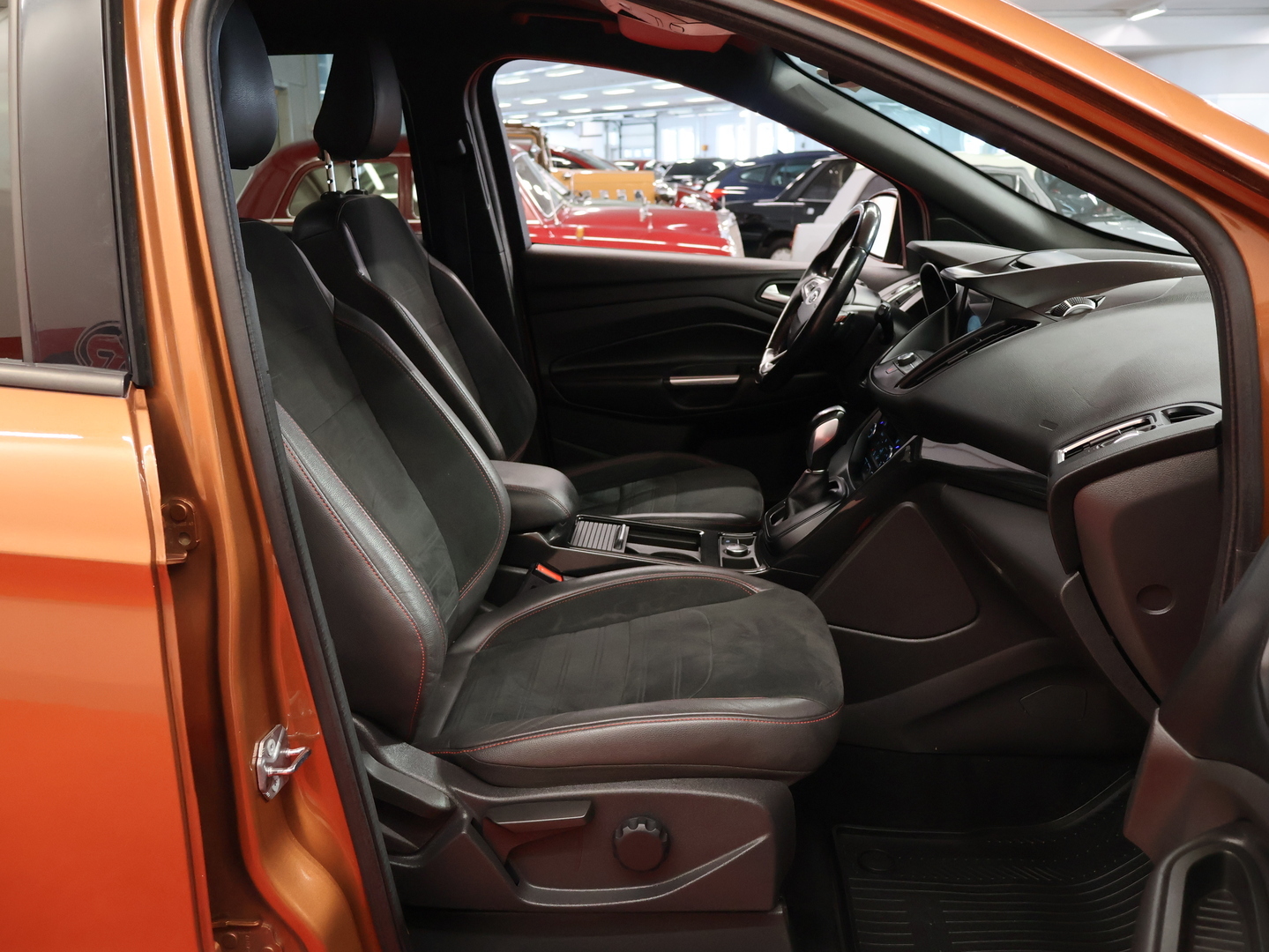 FORD Kuga 7
