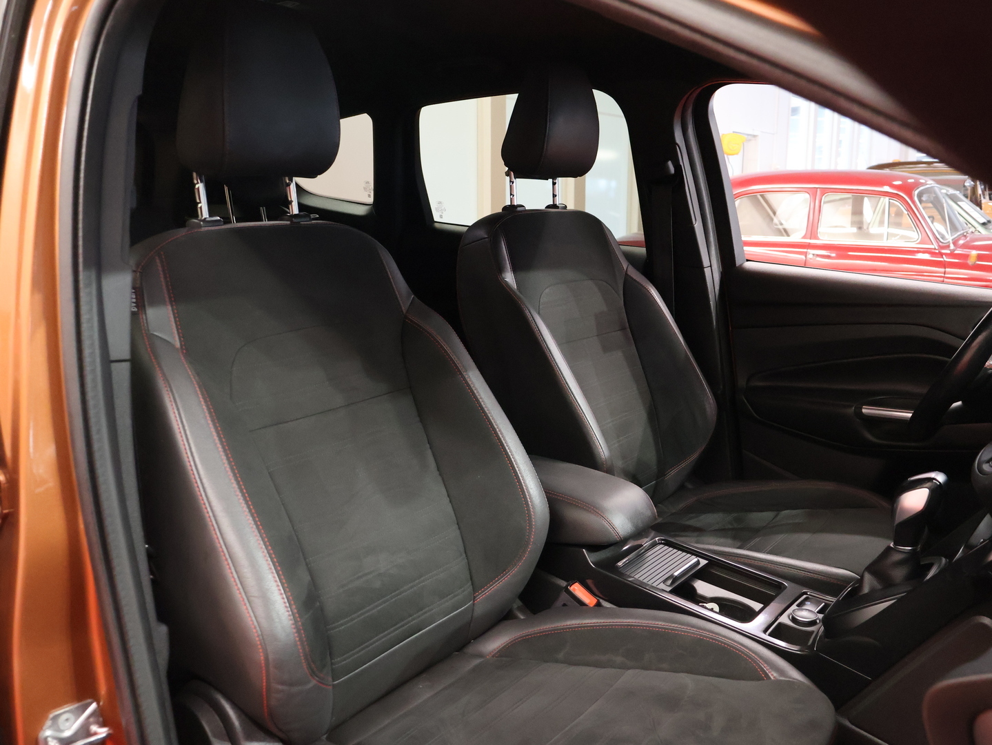 FORD Kuga 8