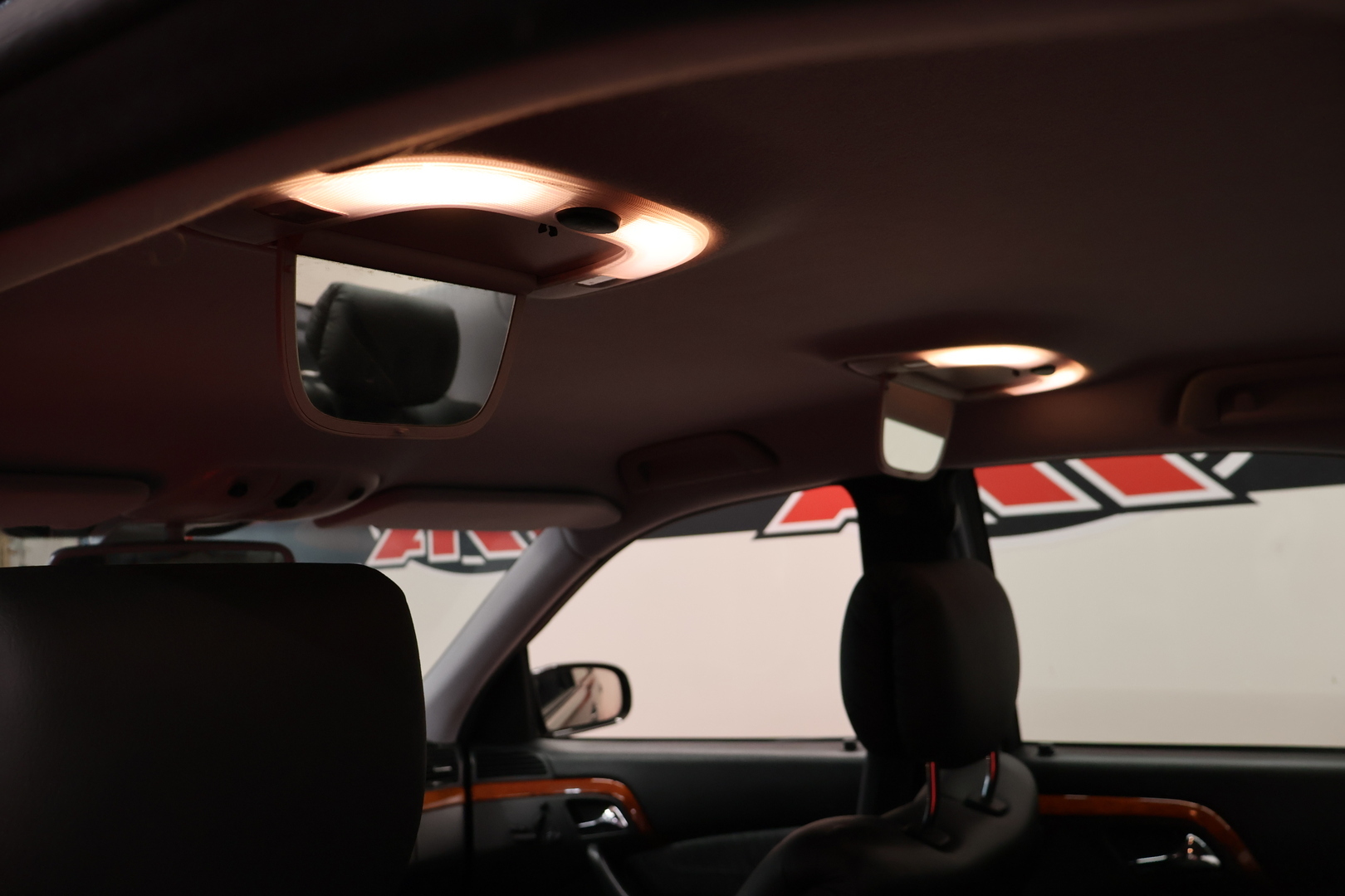 MERCEDES-BENZ S 2001