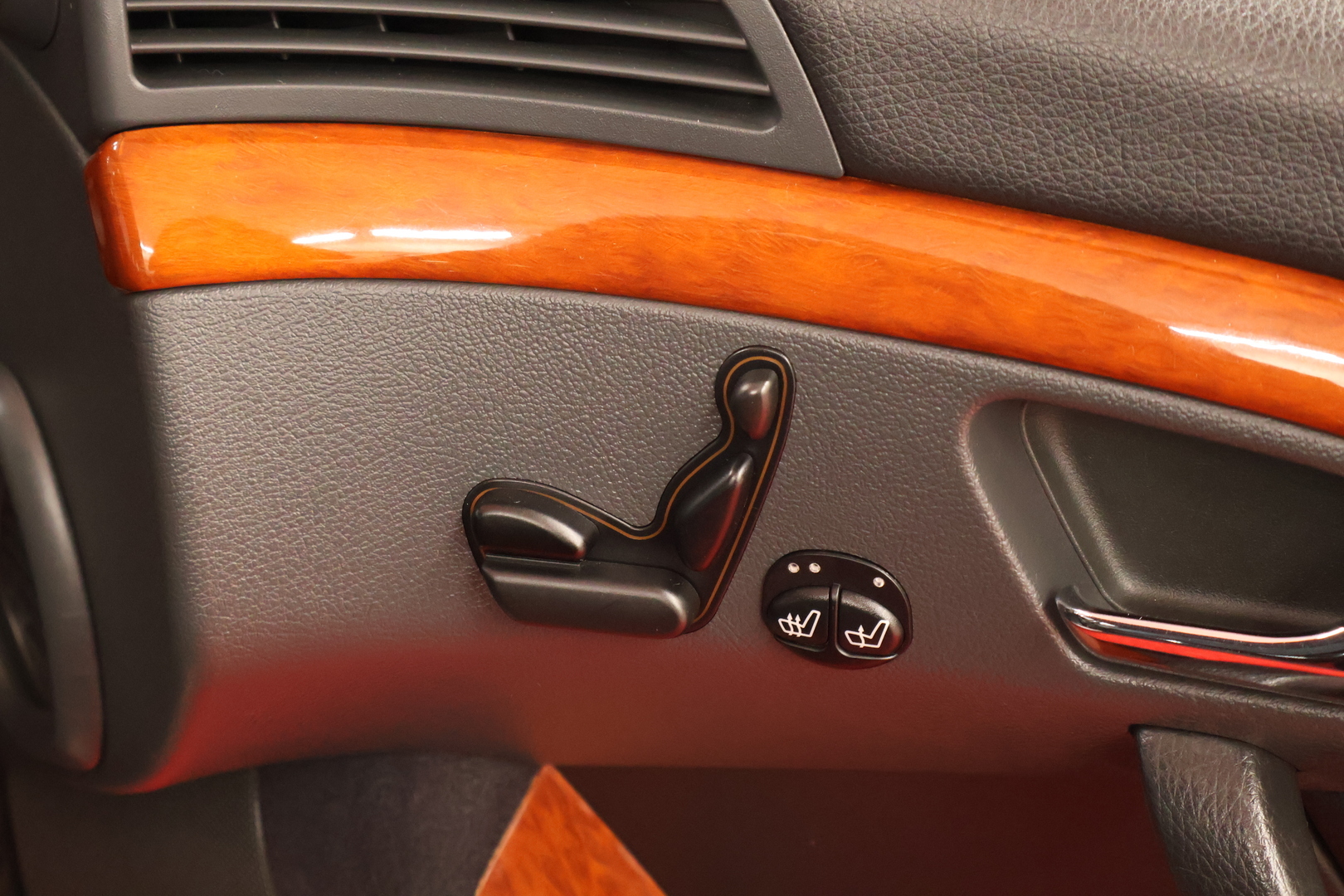 MERCEDES-BENZ S 2001