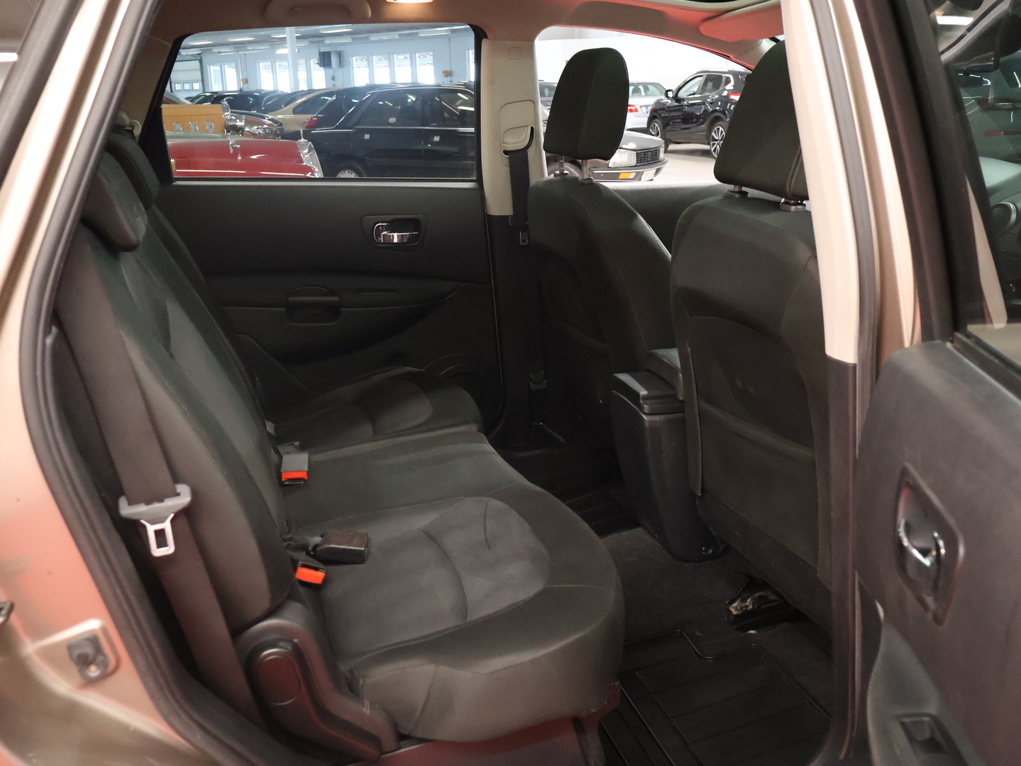 NISSAN Qashqai+2 2011
