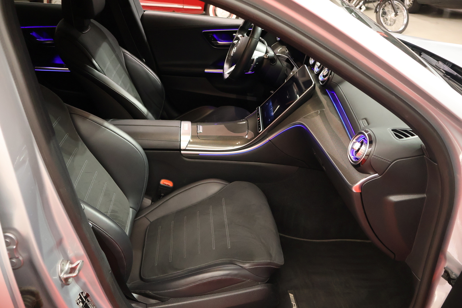 MERCEDES-BENZ C 2022