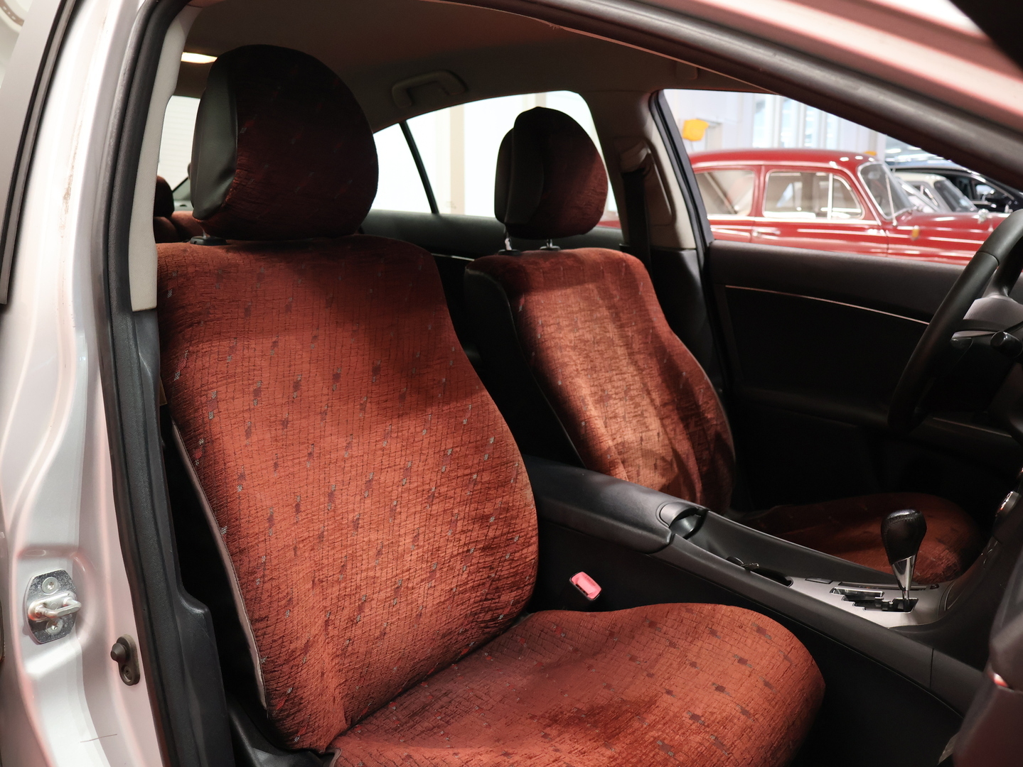TOYOTA Avensis 2010