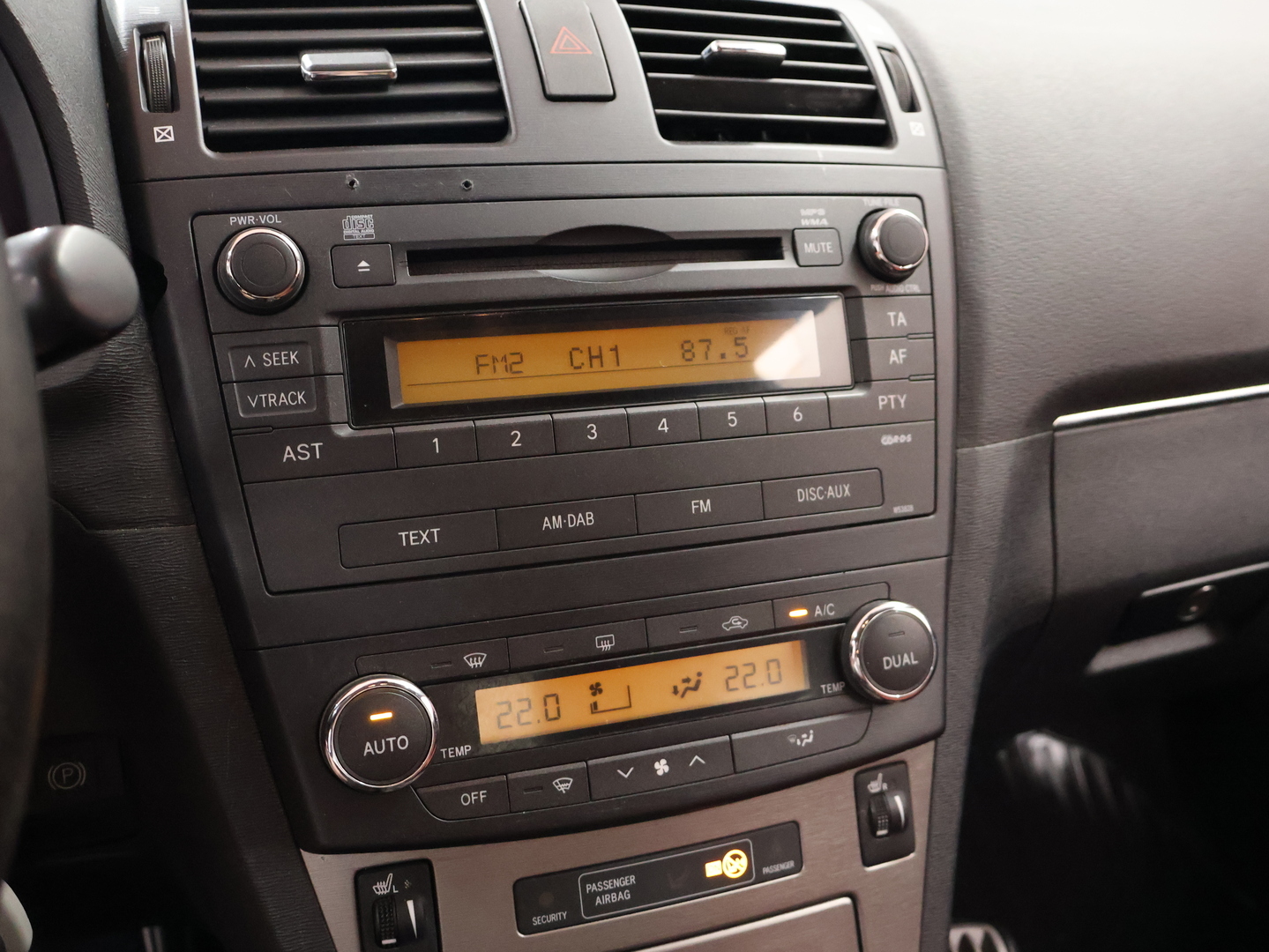 TOYOTA Avensis 2010