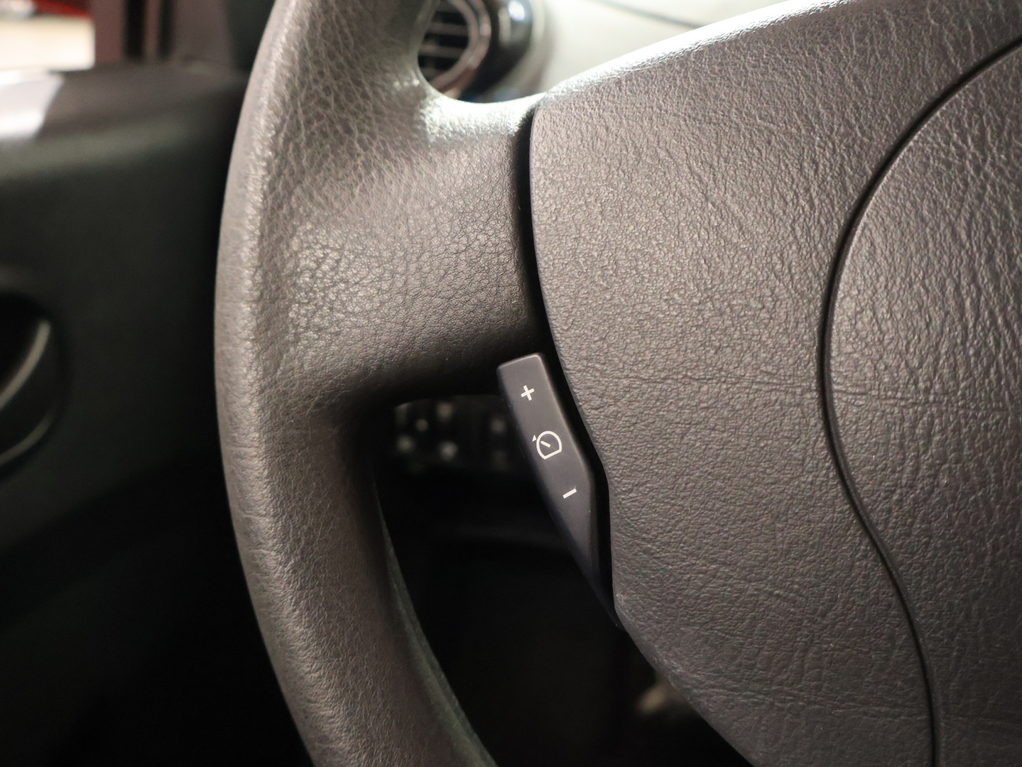 RENAULT Twingo 2012