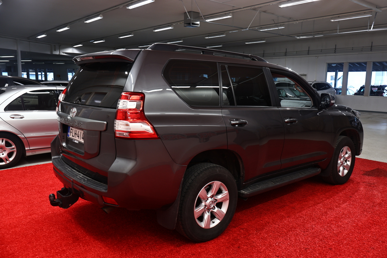 TOYOTA Land Cruiser 2014