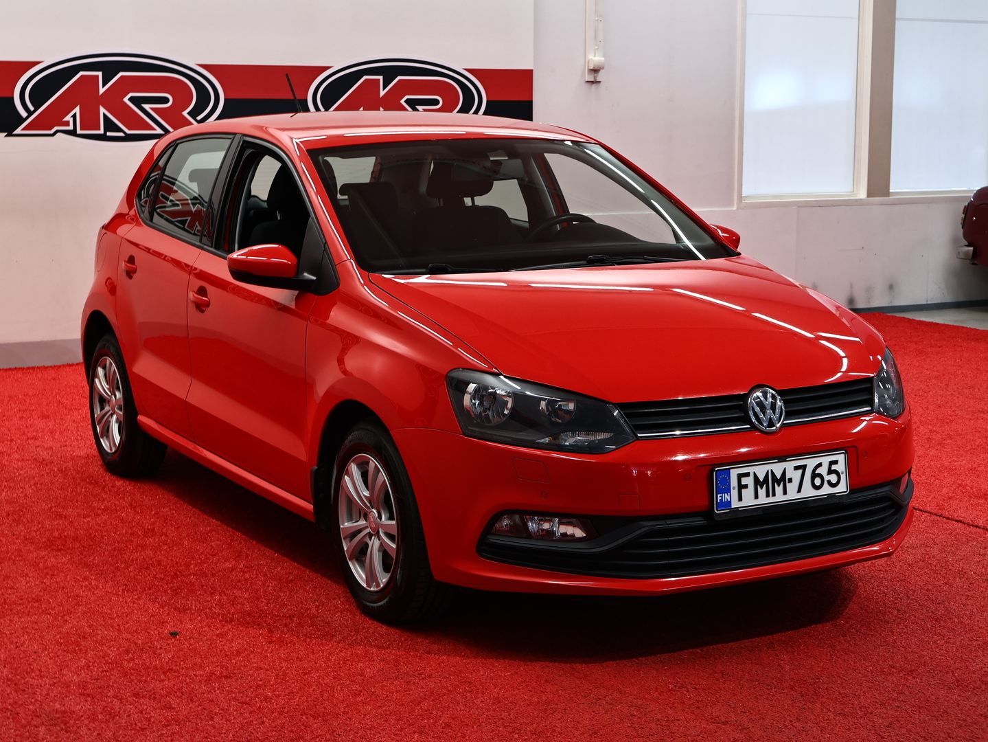 VOLKSWAGEN Polo 2