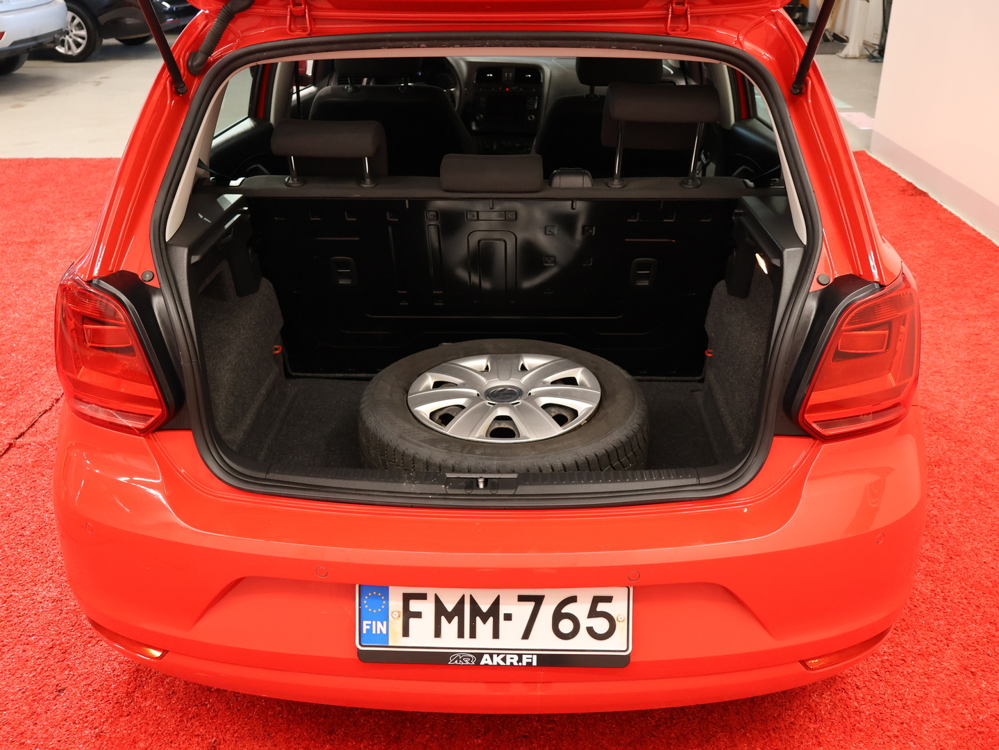 VOLKSWAGEN Polo 5