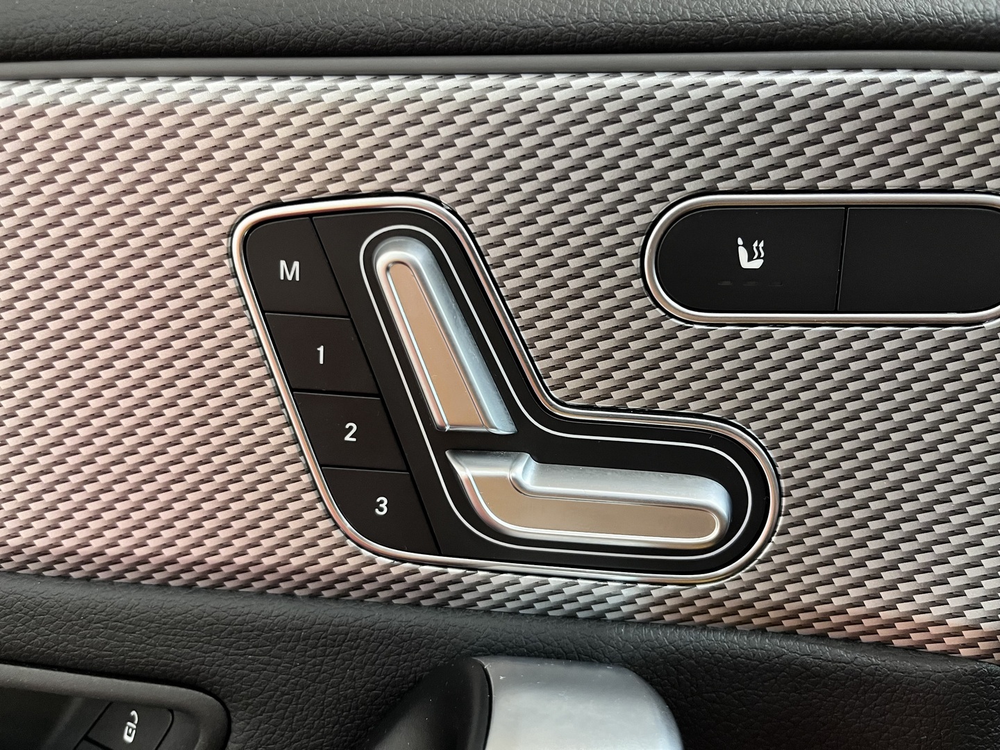 MERCEDES-BENZ CLA 2022