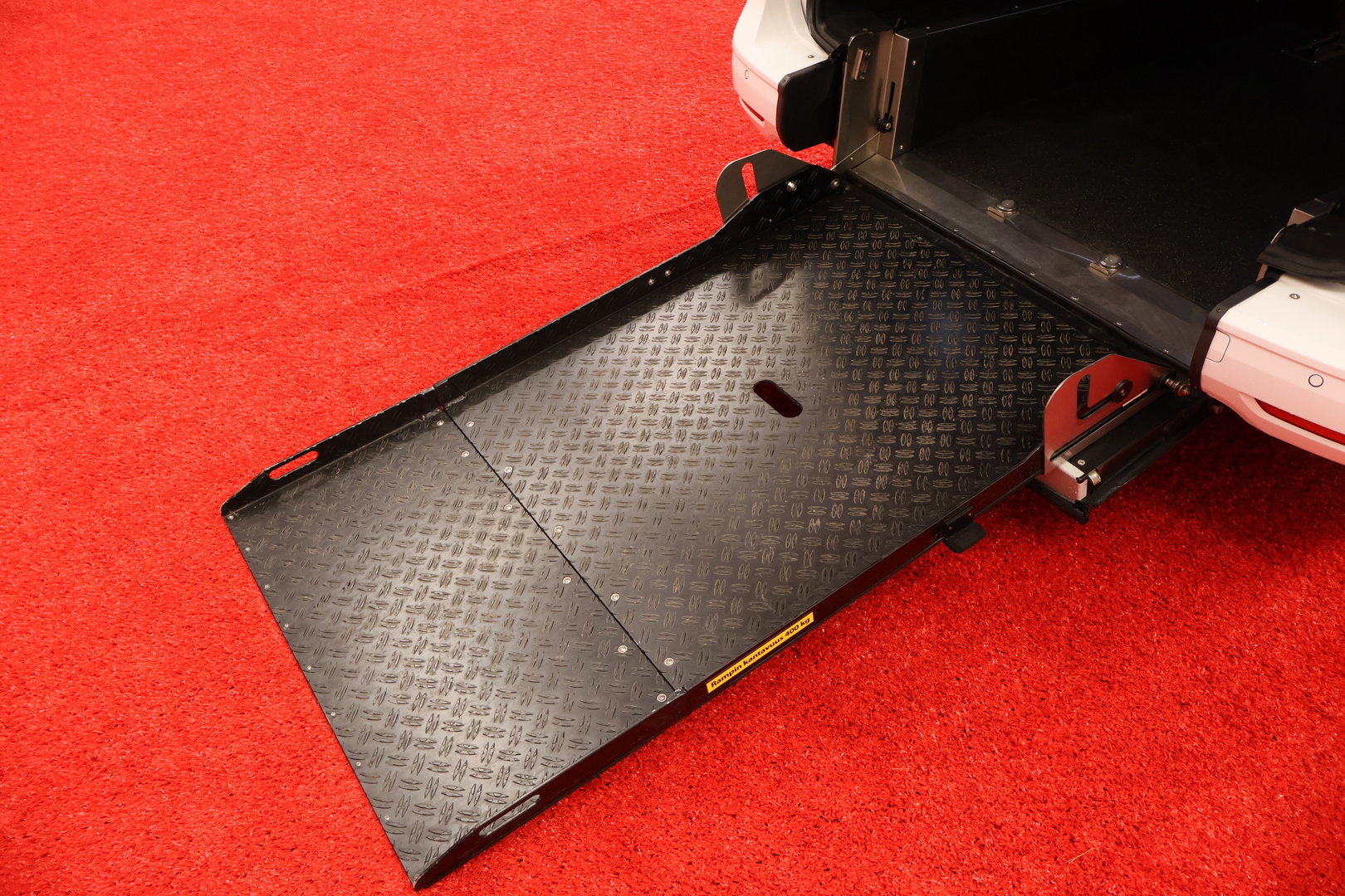 FORD TOURNEO CONNECT 2024