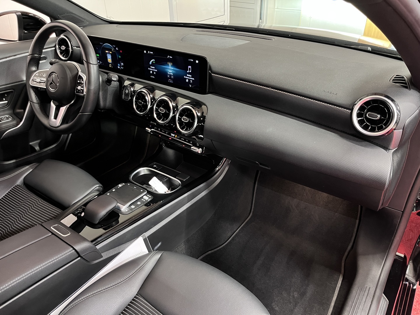 MERCEDES-BENZ A 2023