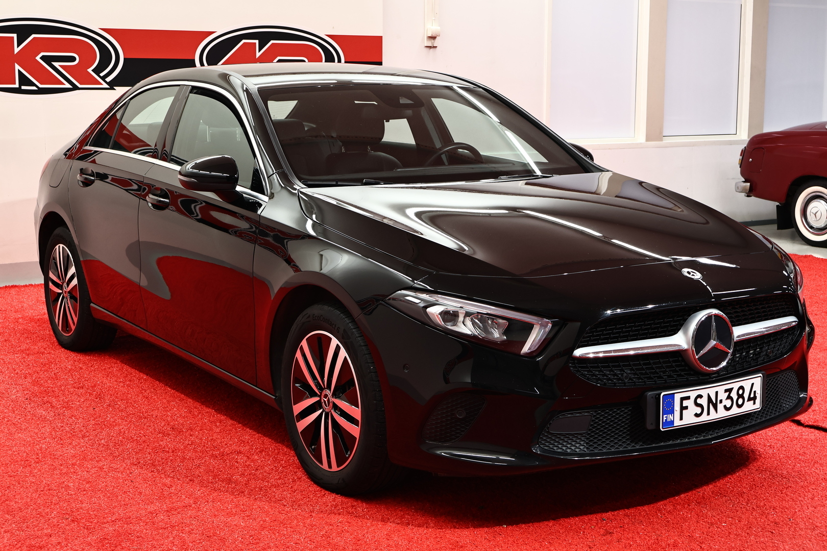 MERCEDES-BENZ A 2023