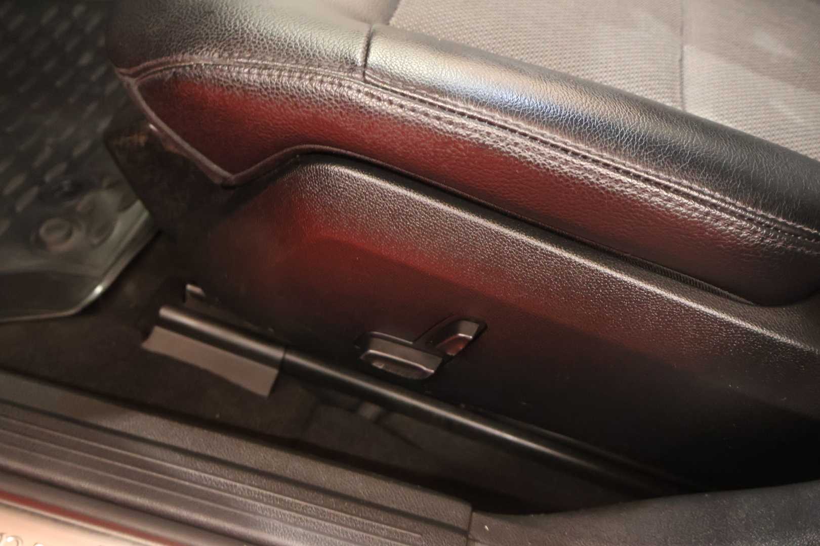 MERCEDES-BENZ E 2011