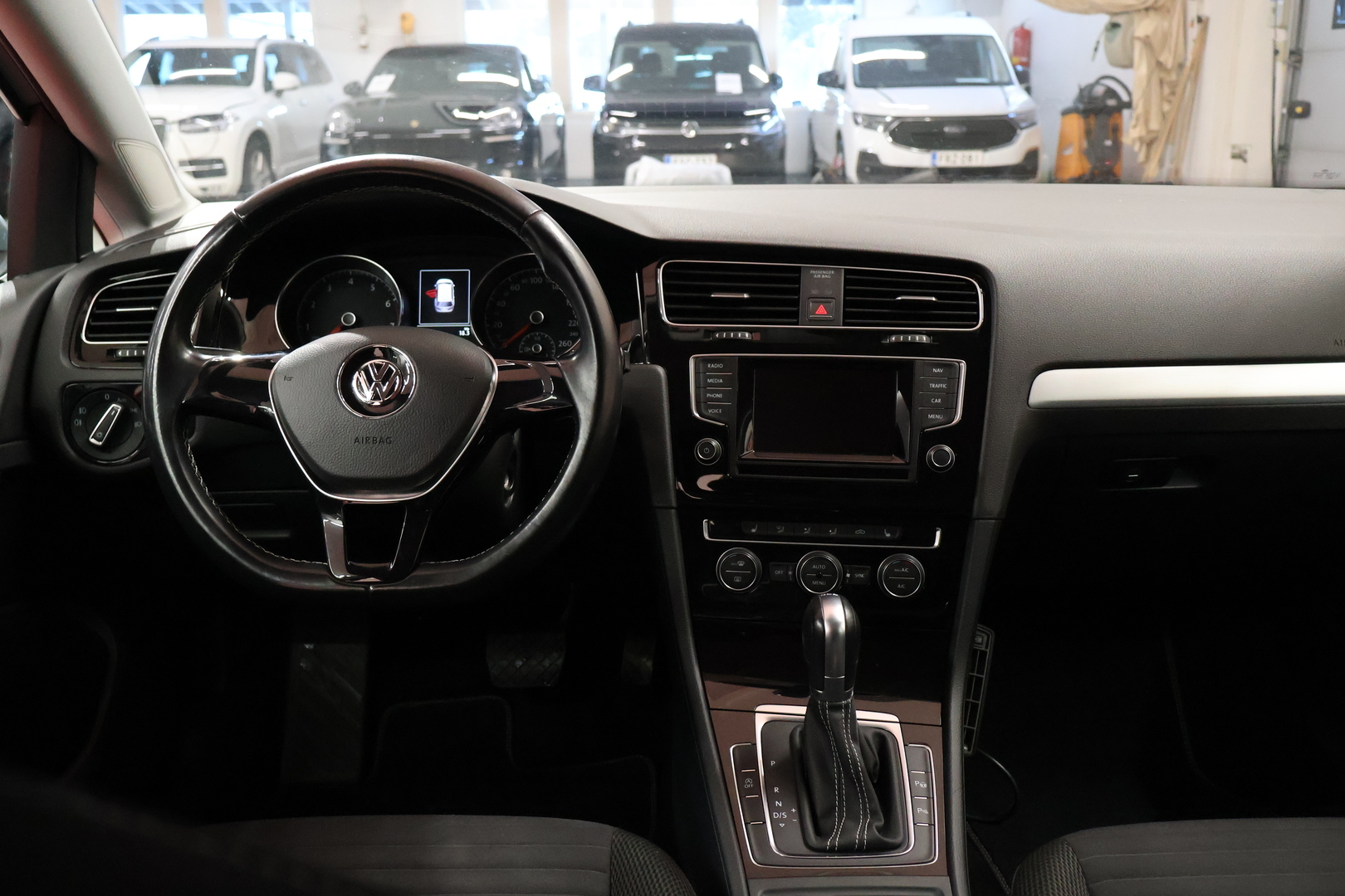 VOLKSWAGEN Golf 2015