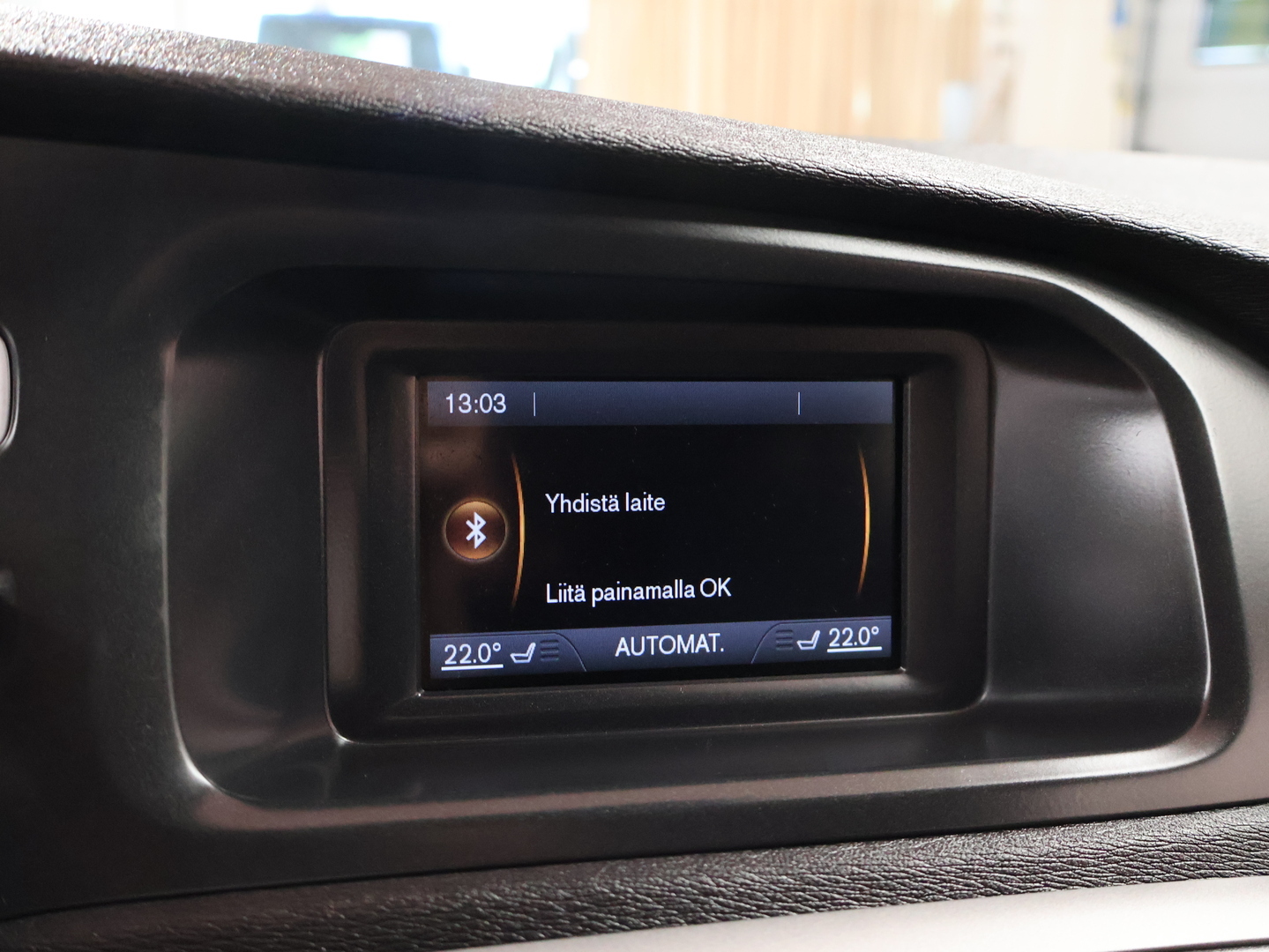 VOLVO V40 2014