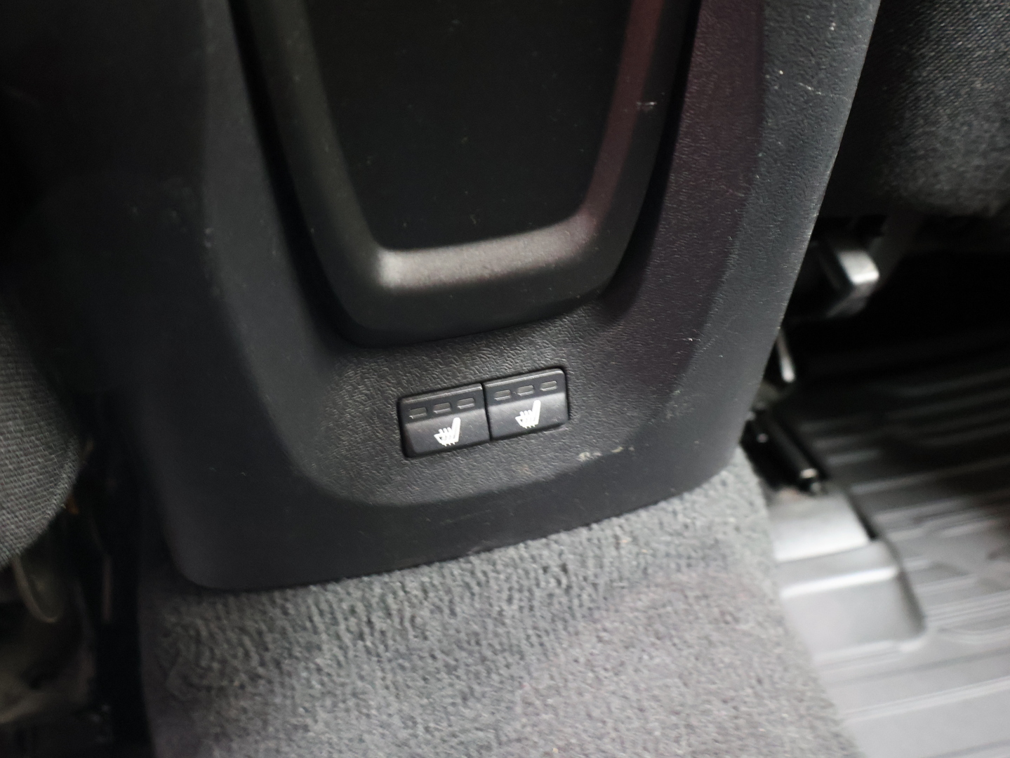 VOLVO V40 2014