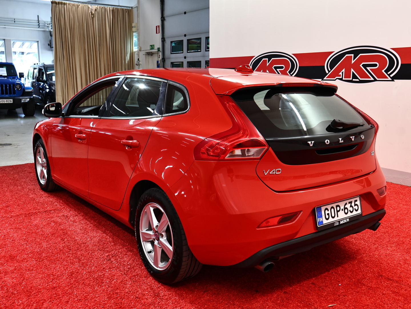 VOLVO V40 2014