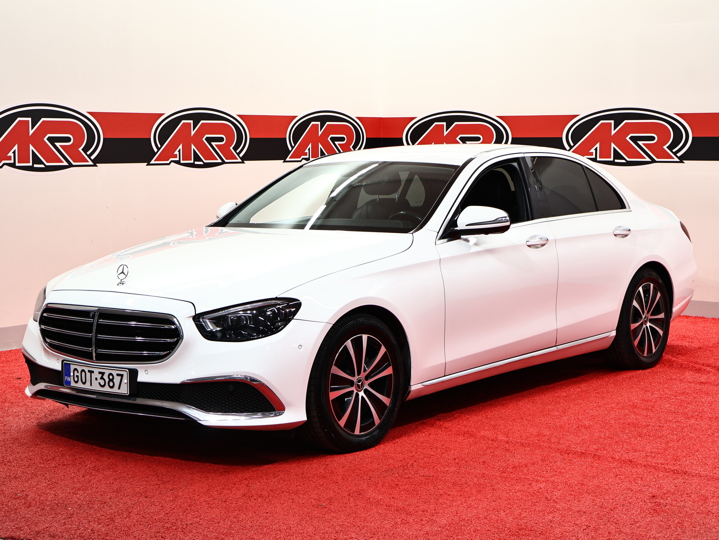 MERCEDES-BENZ E 2021