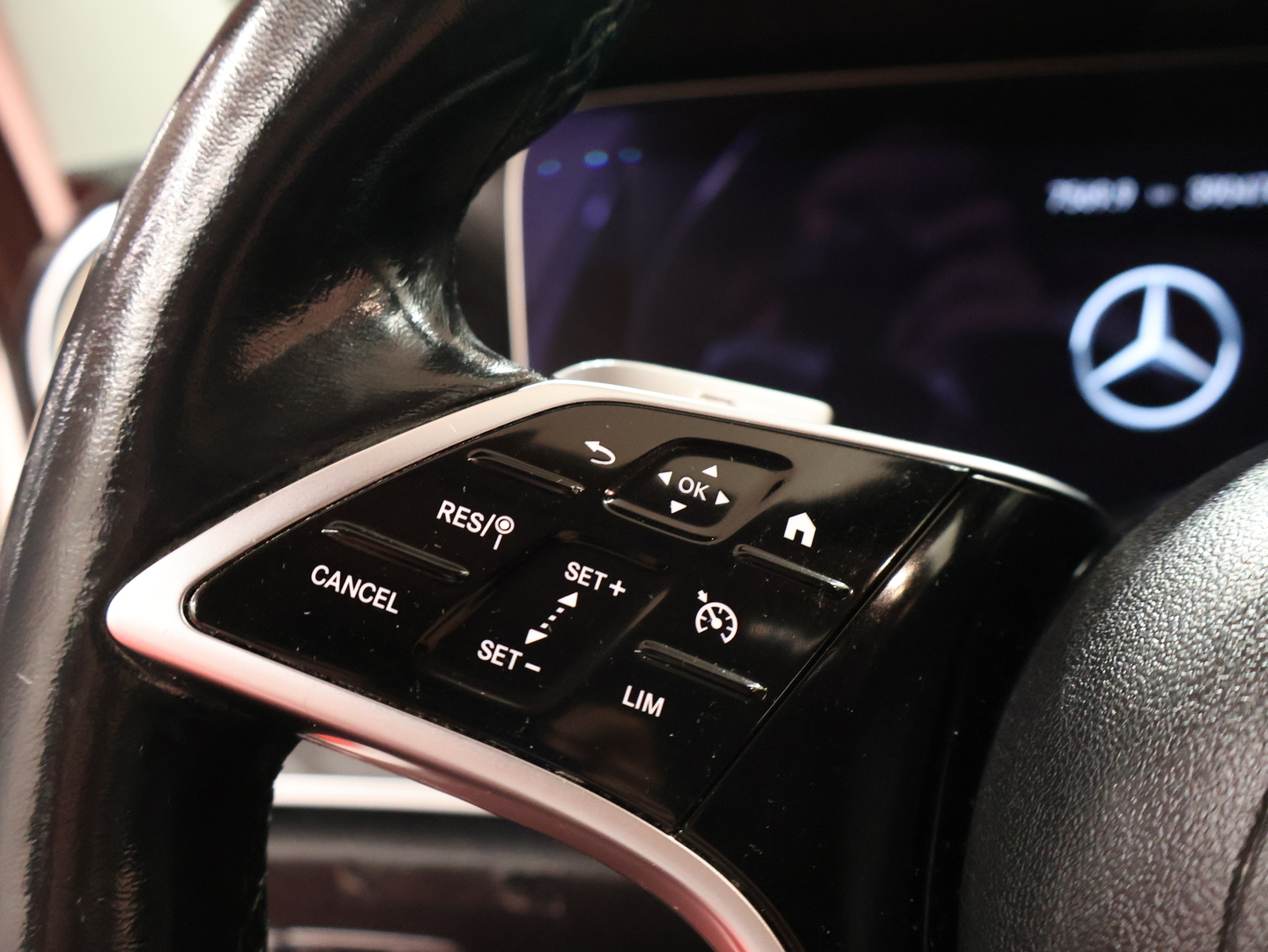 MERCEDES-BENZ E 2021