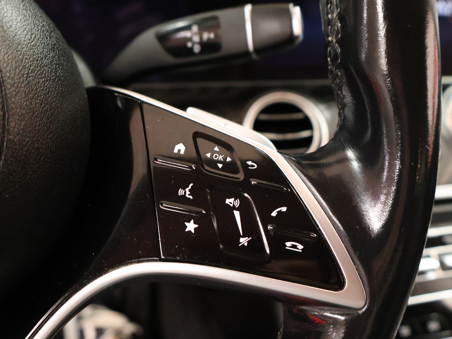 MERCEDES-BENZ E 2021
