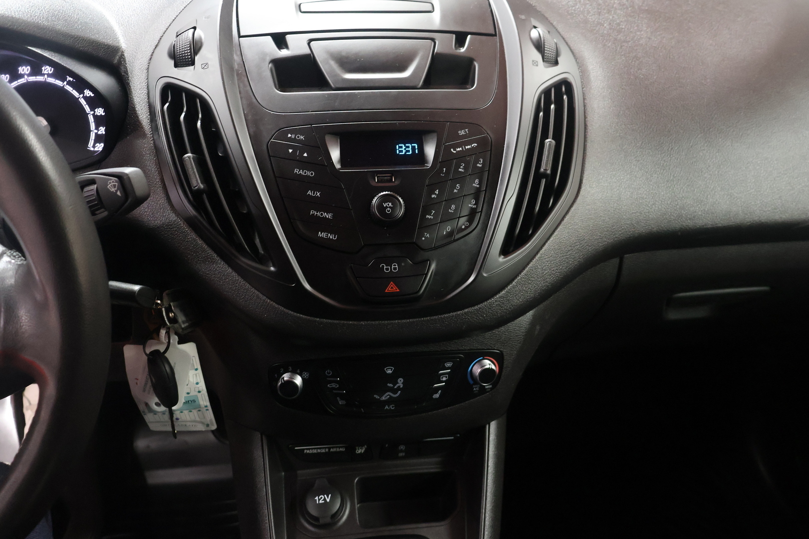 FORD TRANSIT COURIER 2022