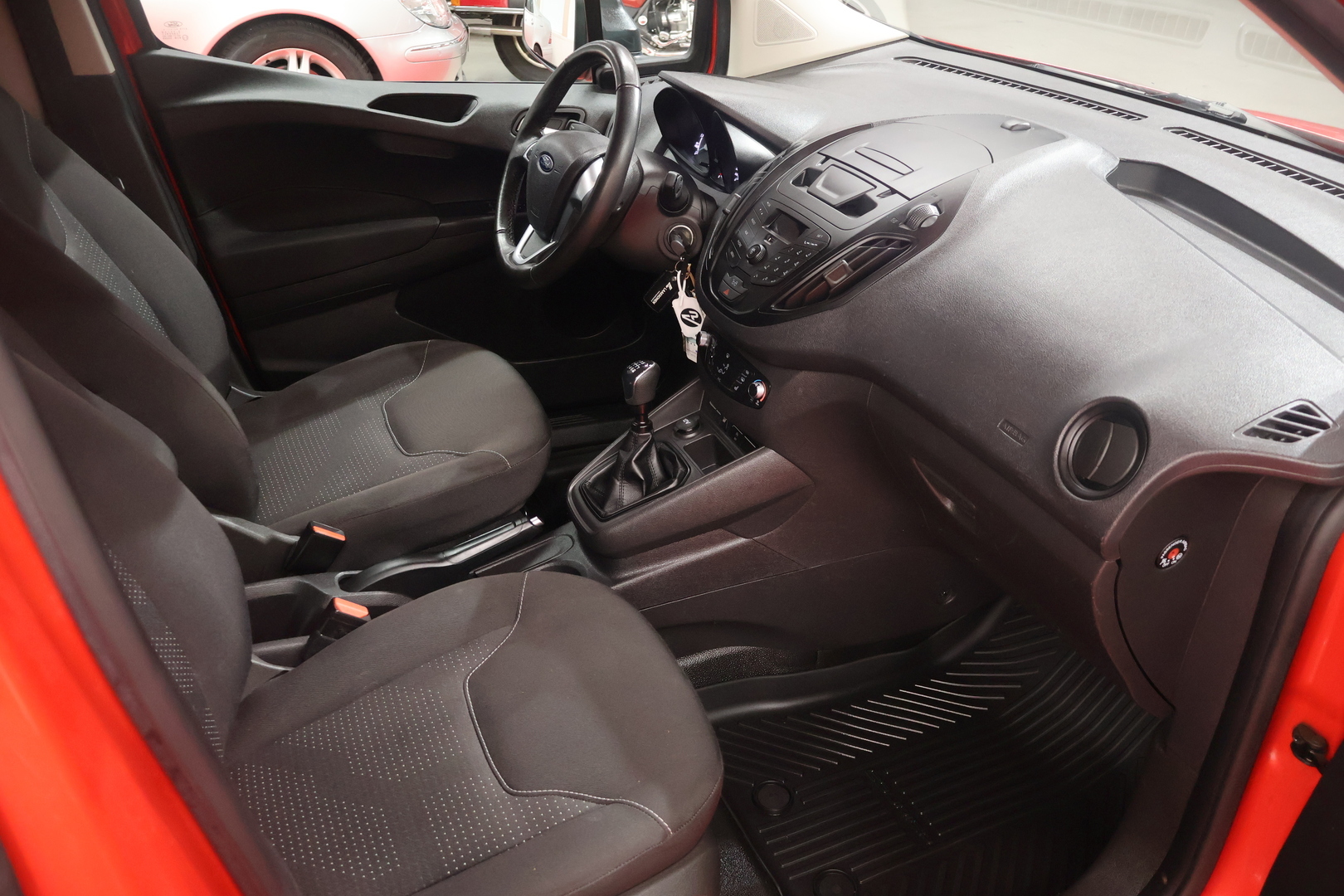 FORD TRANSIT COURIER 2022