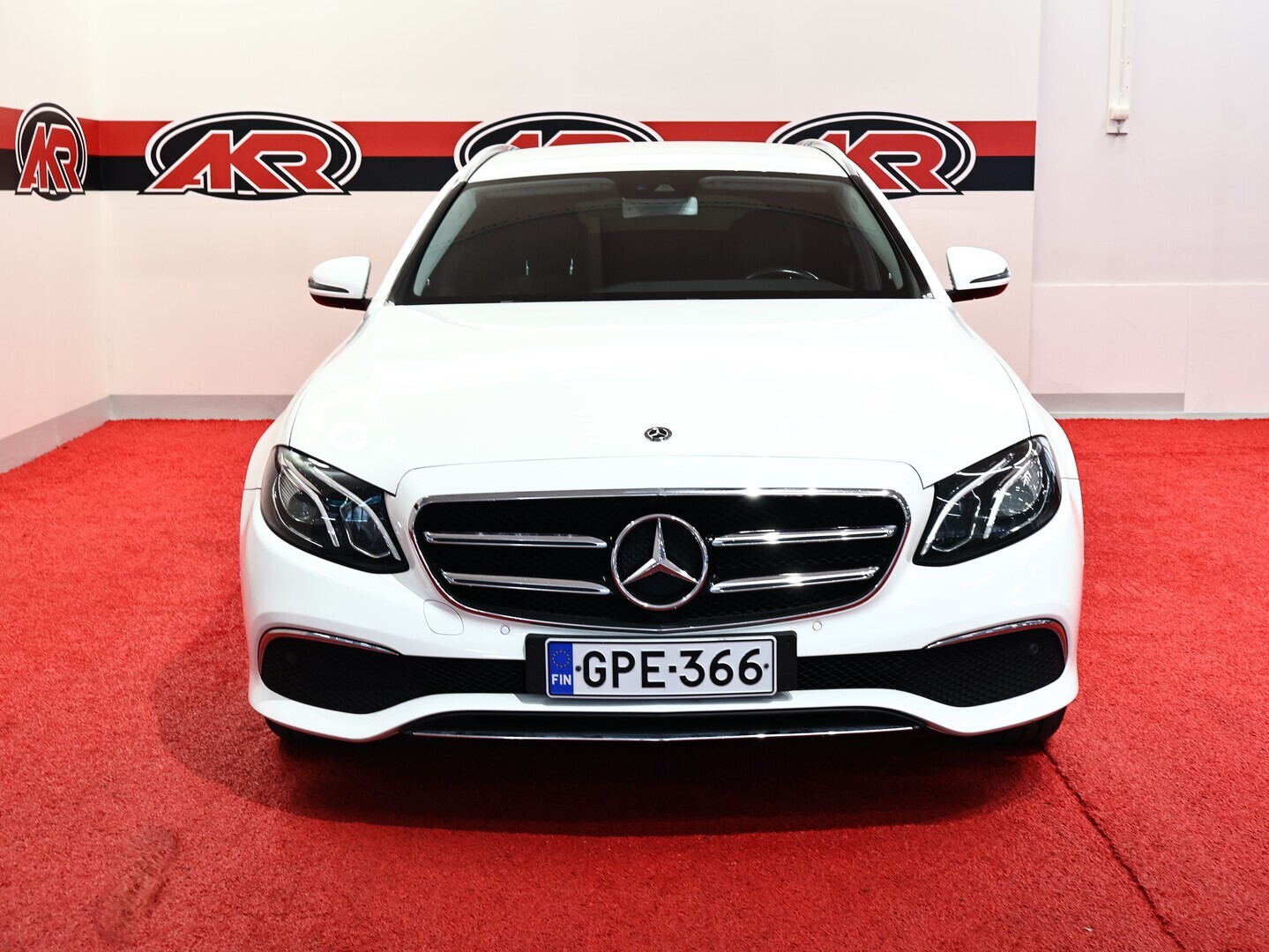 MERCEDES-BENZ E 2019