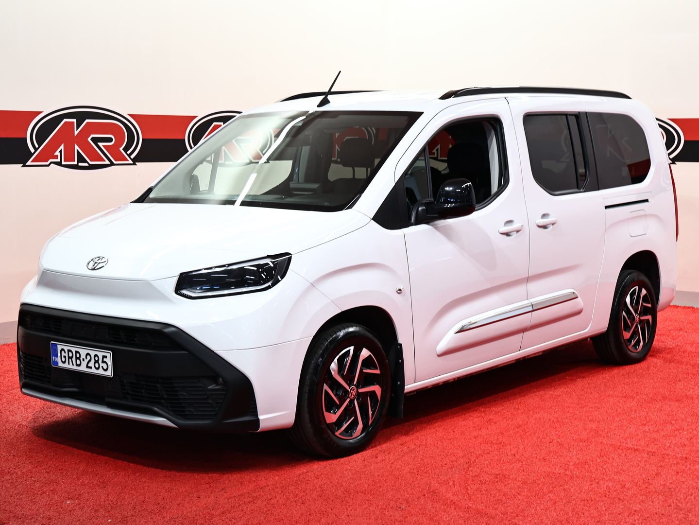 TOYOTA PROACE CITY VERSO 1